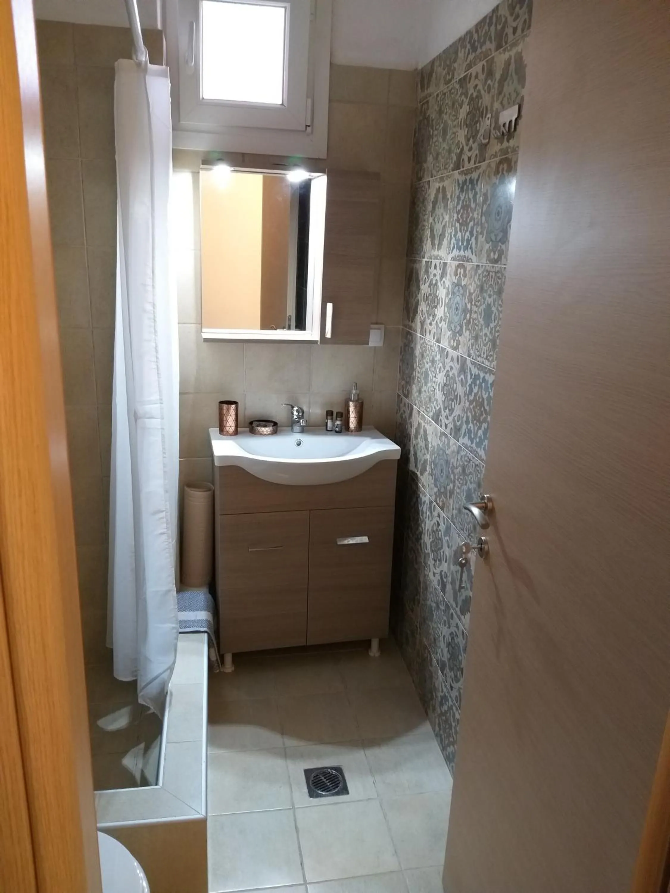 Toilet in Nostos Apartments