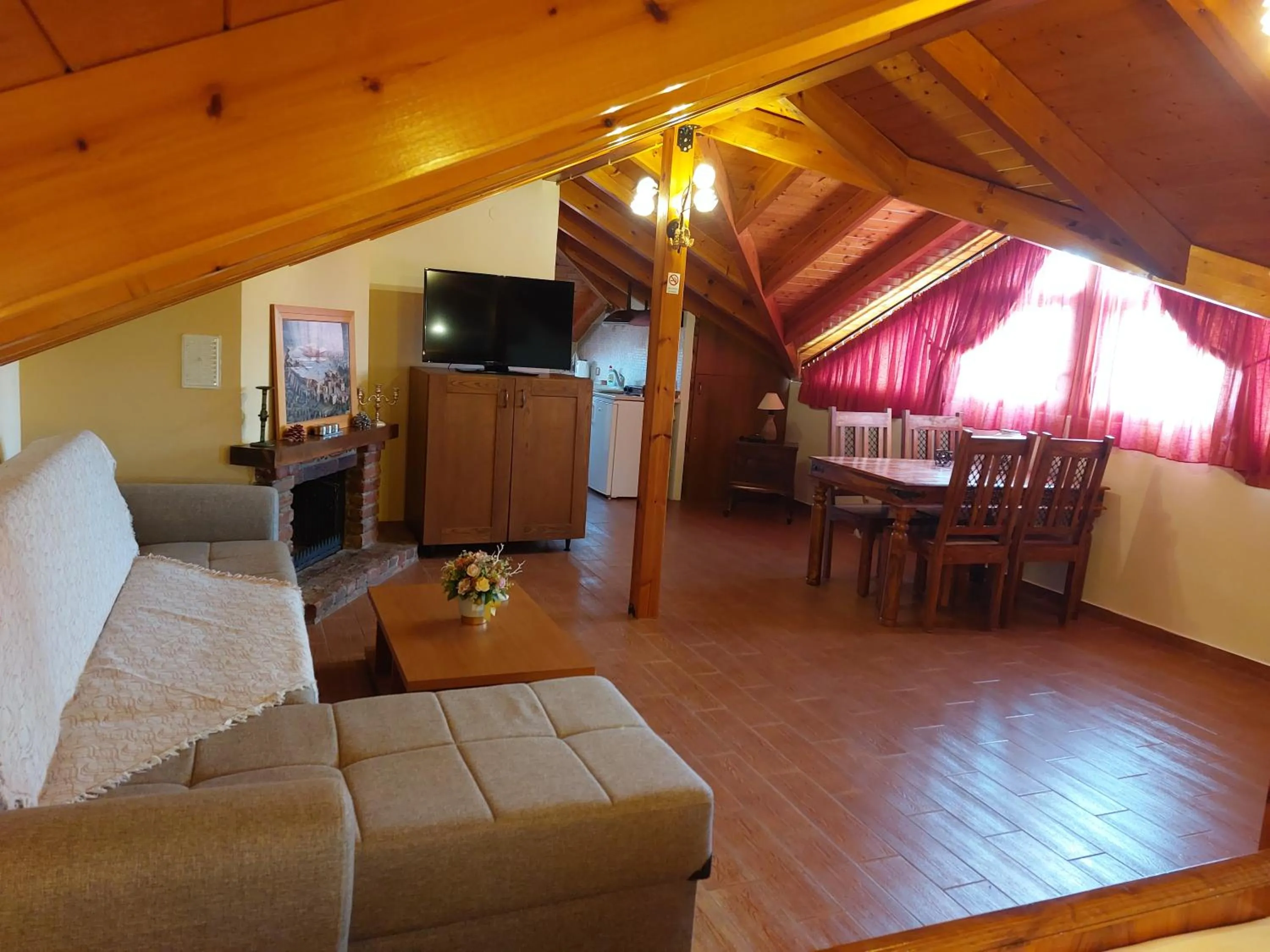 TV and multimedia in Nostos Apartments