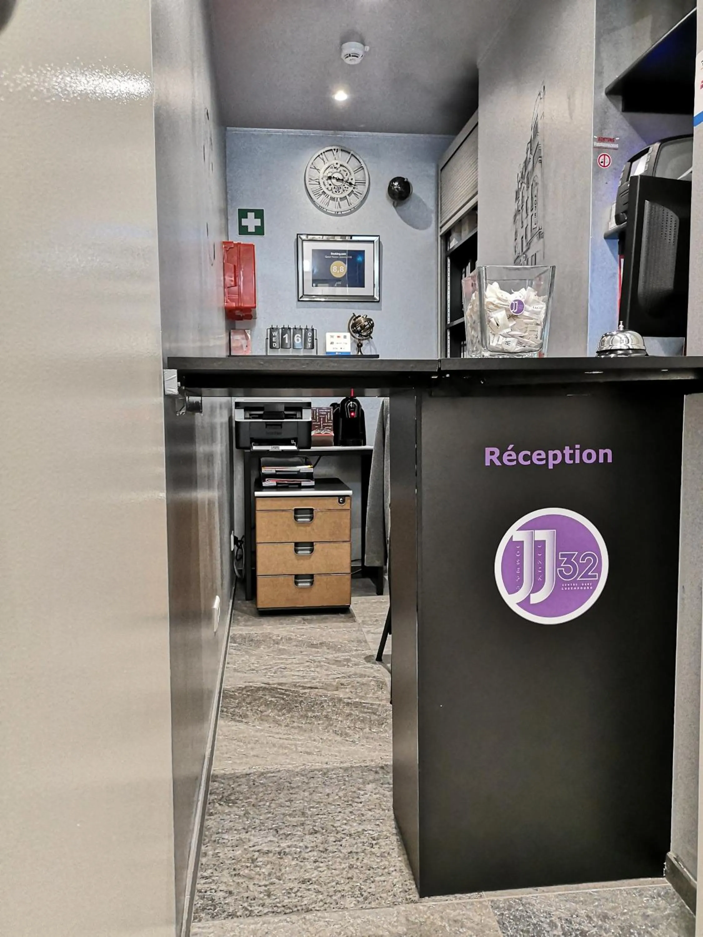 Lobby or reception in JJ32
