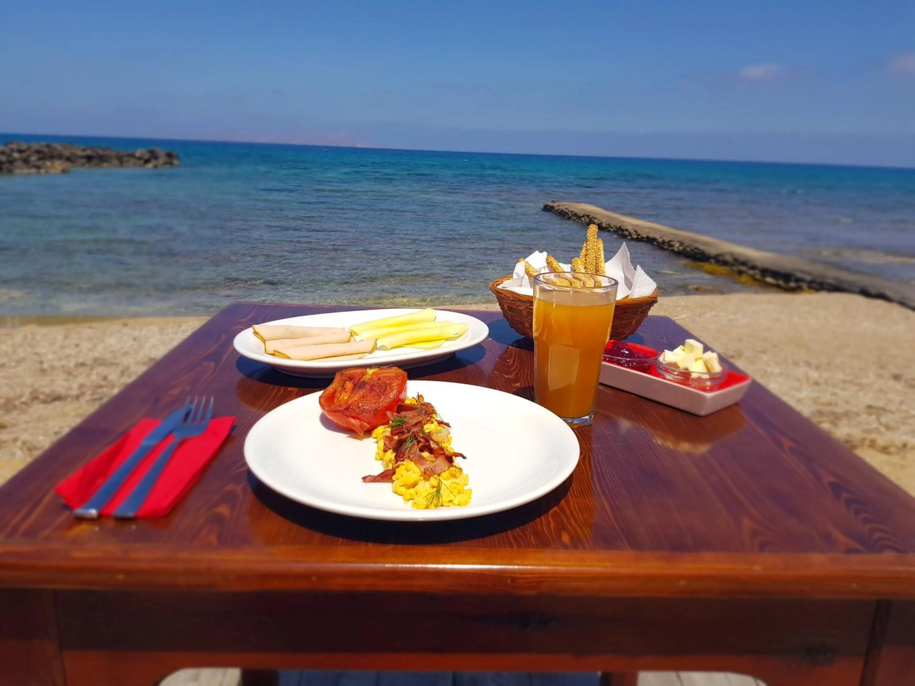 Beach in Haris Apartments