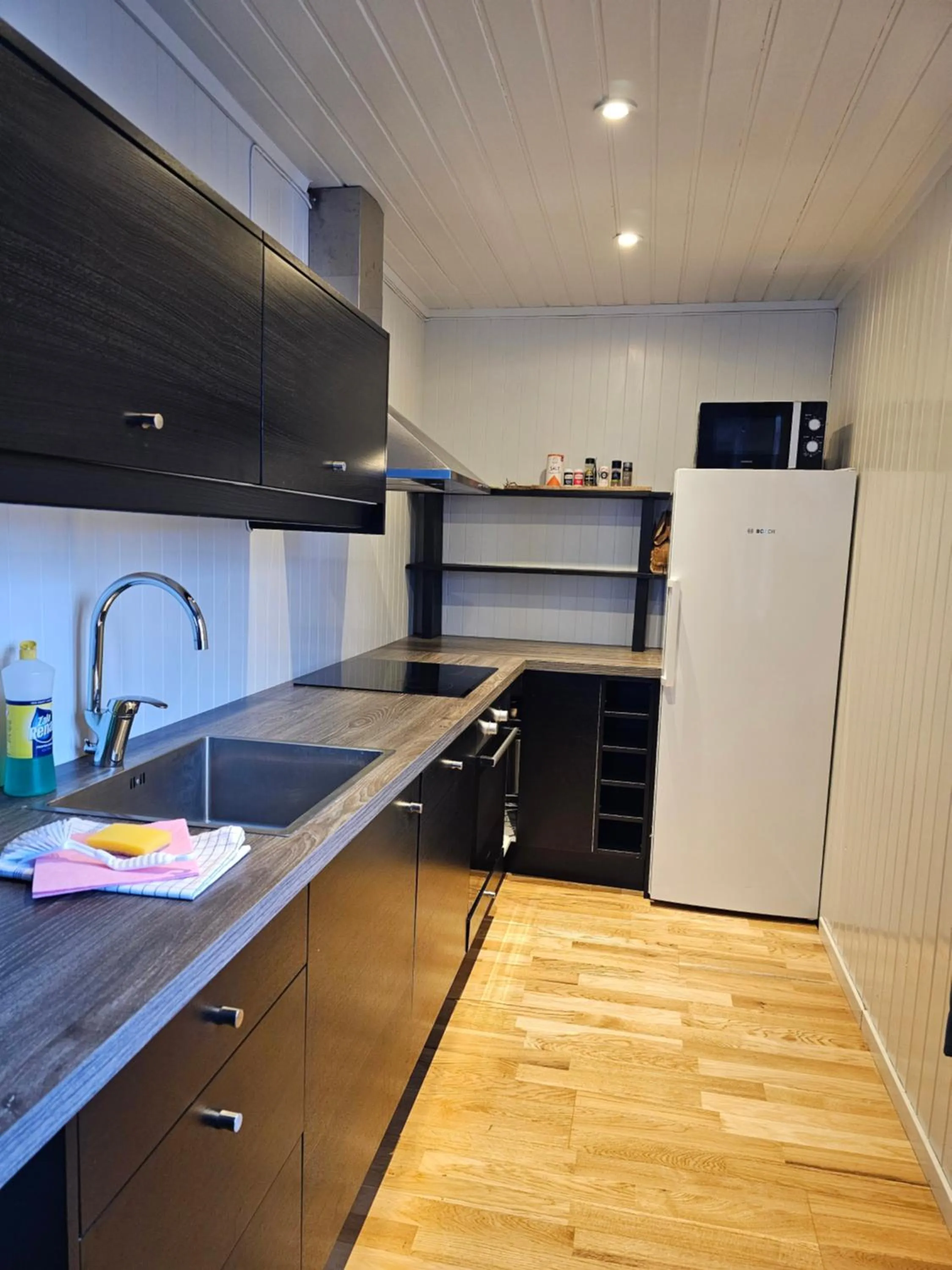 Kitchen or kitchenette in Å Rorbuer - by Classic Norway Hotels