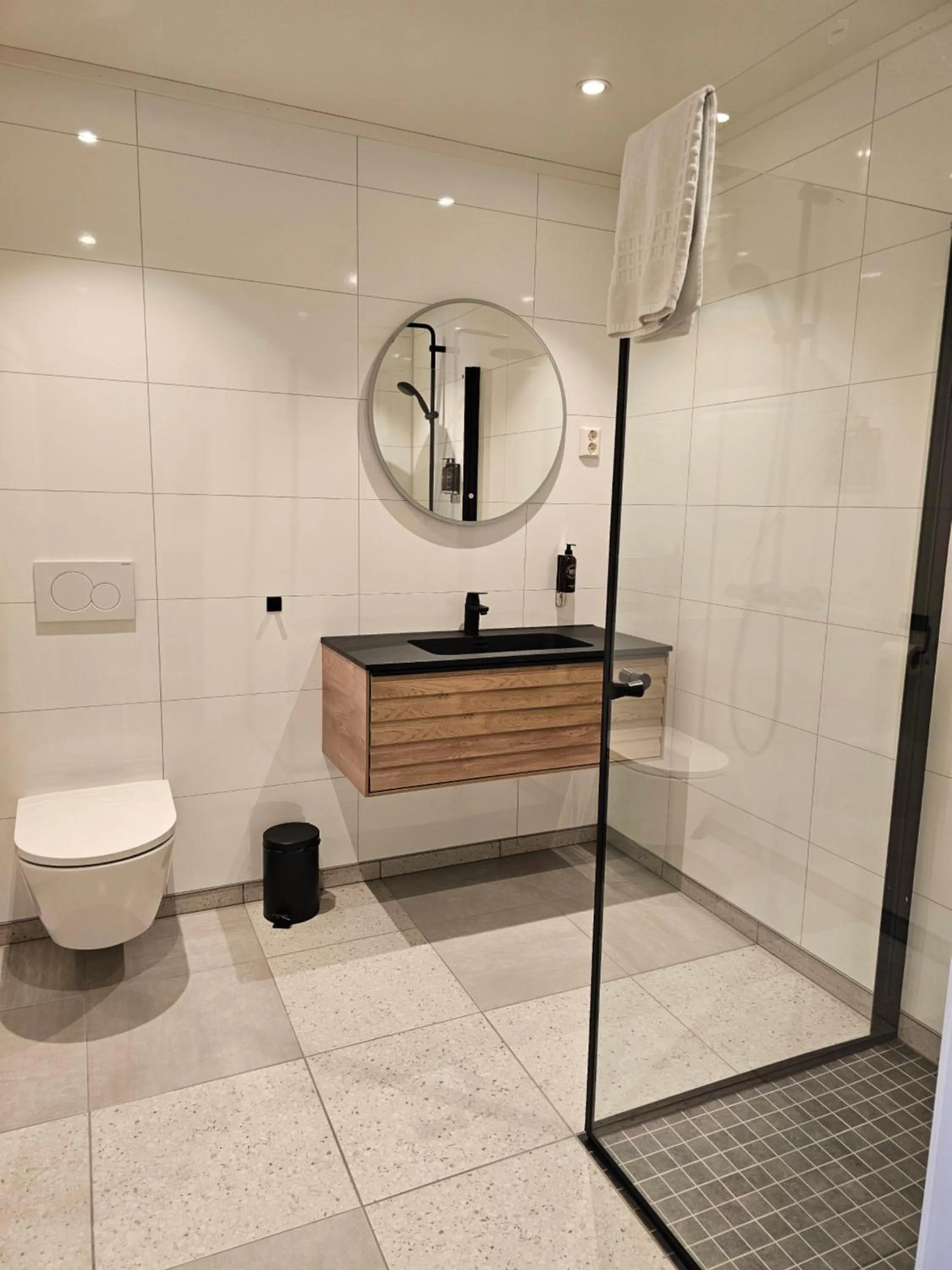 Shower in Å Rorbuer - by Classic Norway Hotels