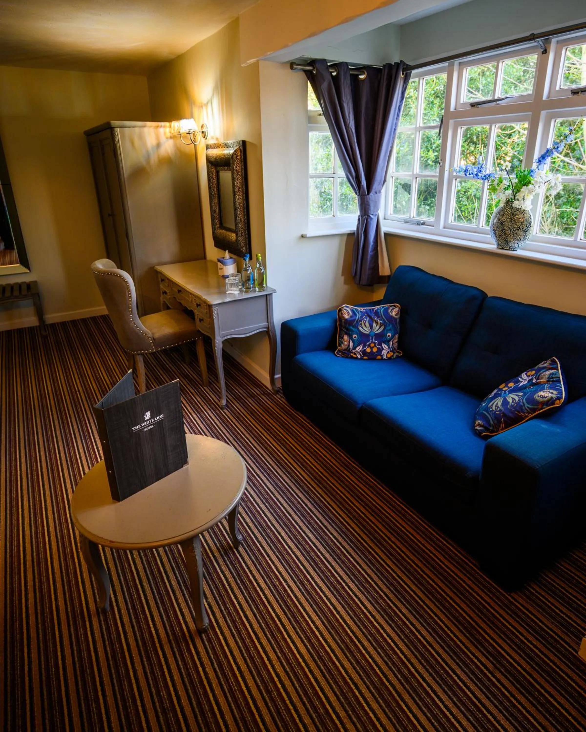 Seating area in White Lion Hotel