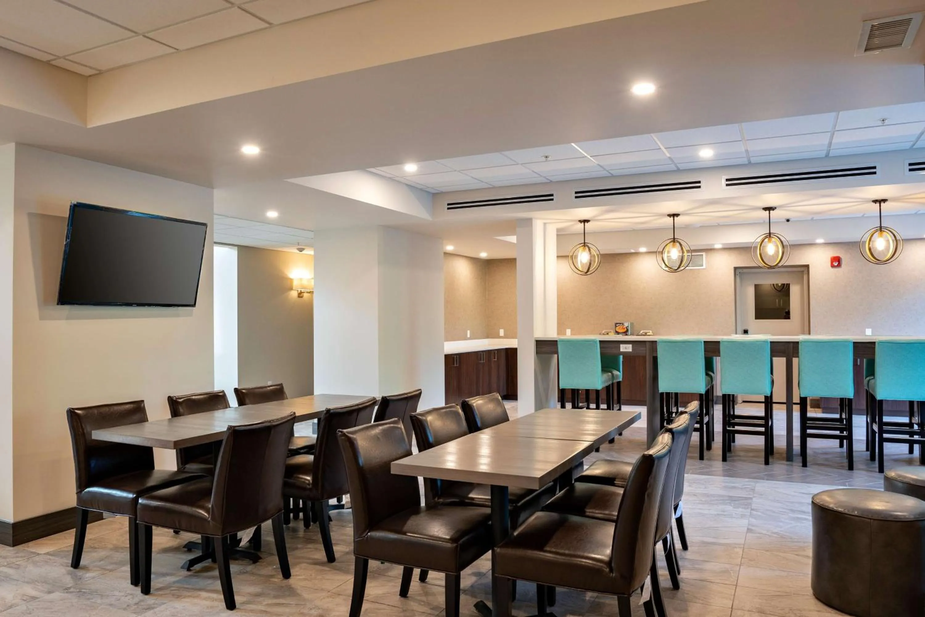 Breakfast in Coast Oliver Hotel