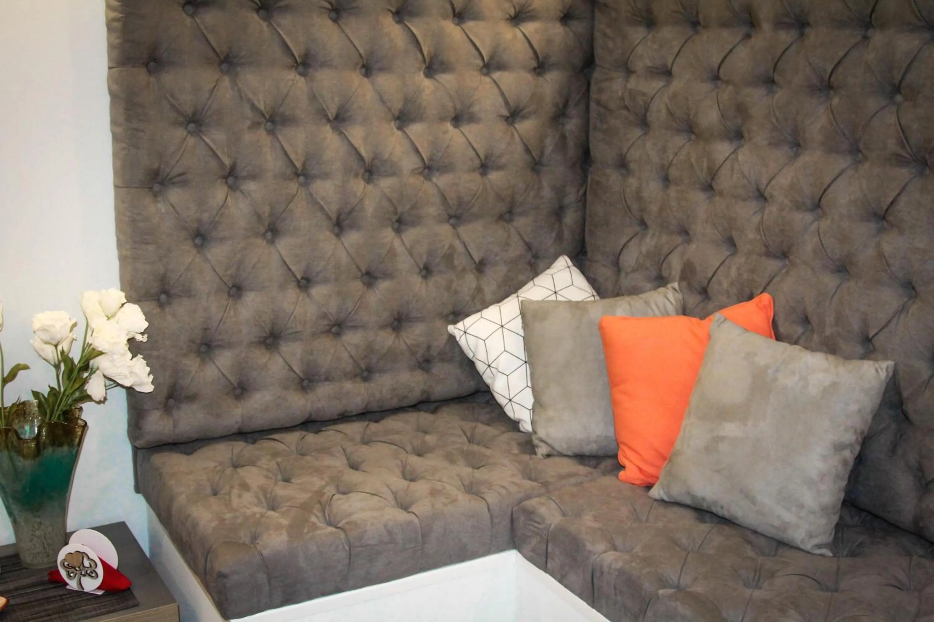 Communal lounge/ TV room in Eighty Four Rooms