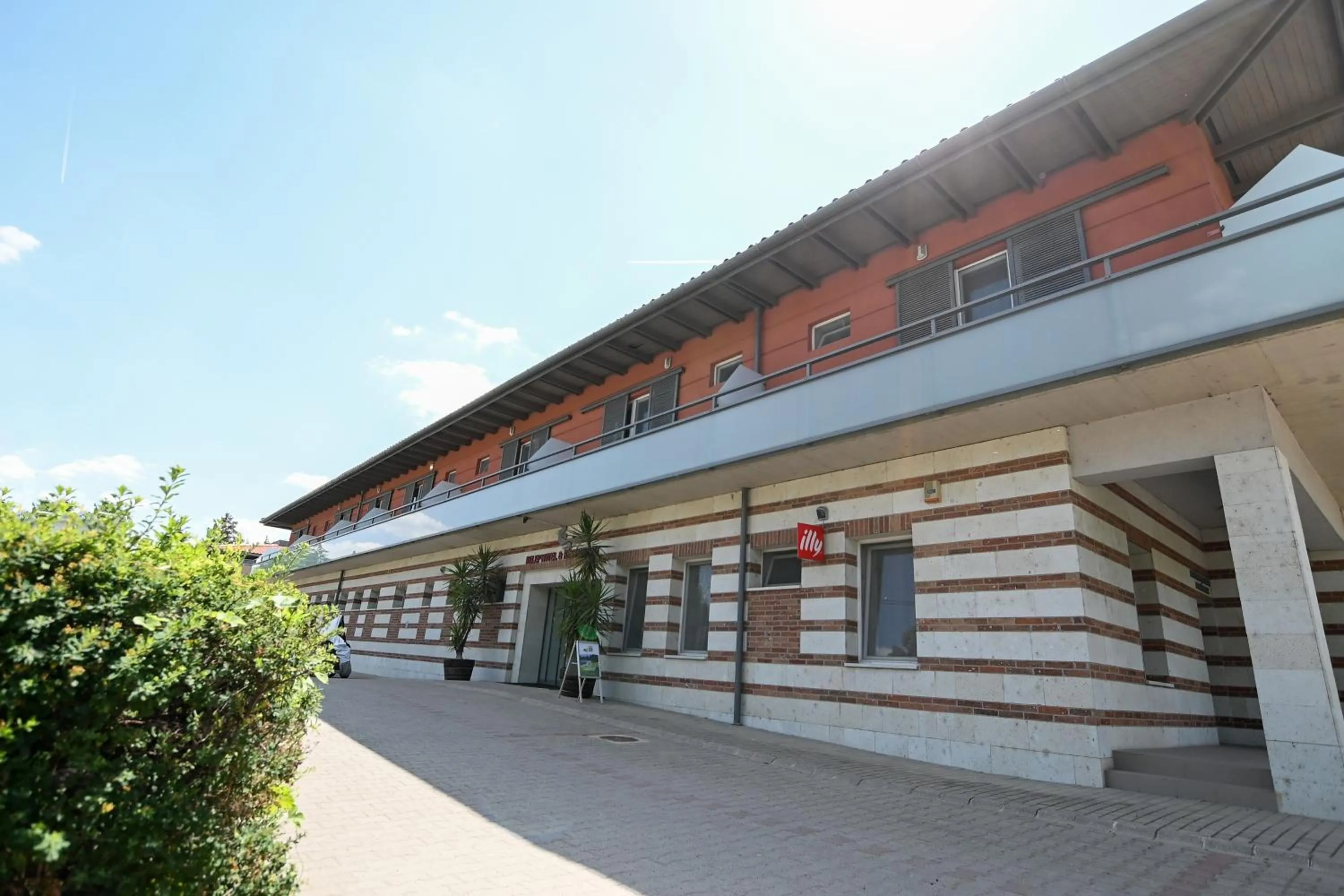 Property building in Hotel Kelep