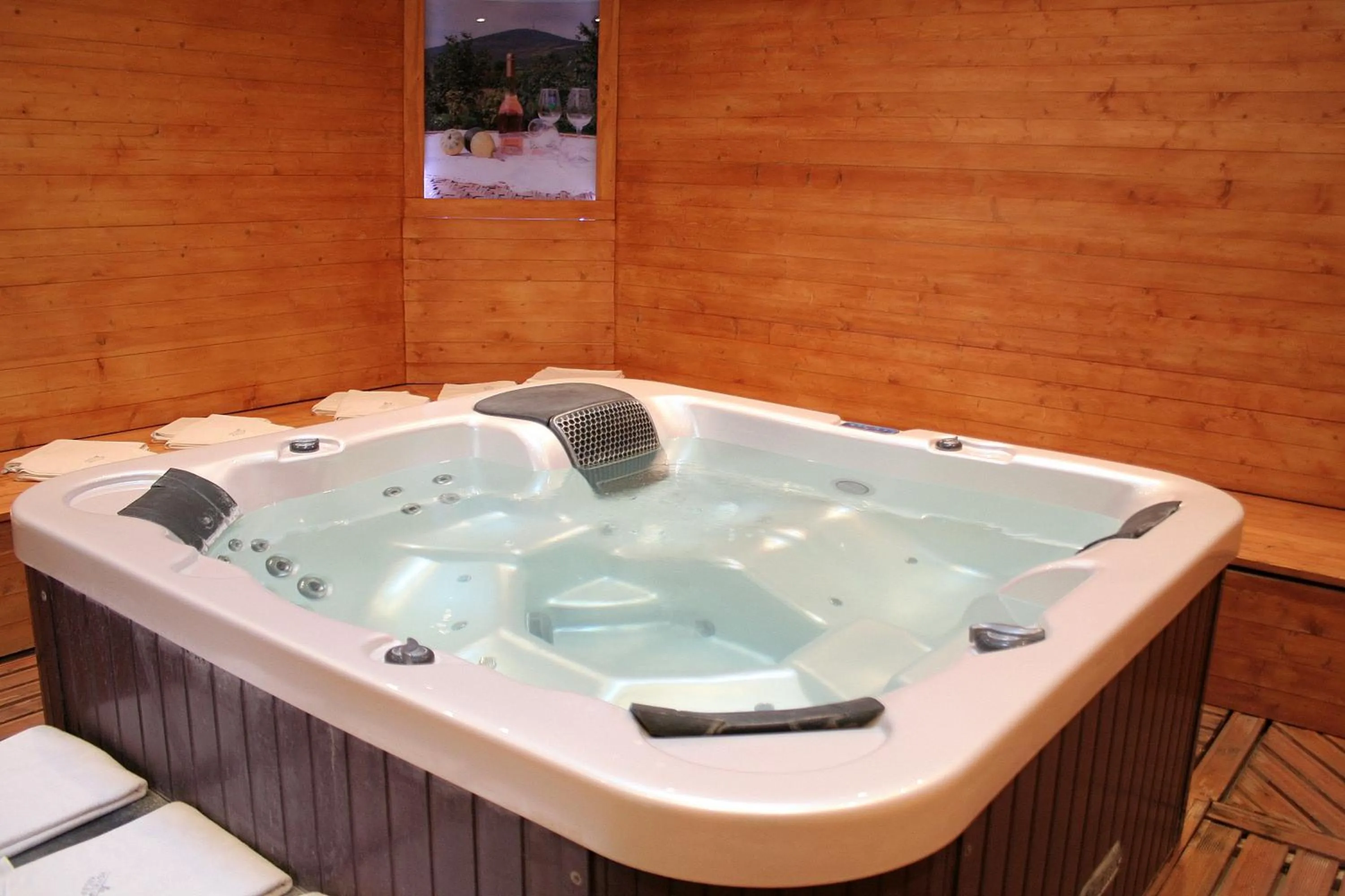 Hot Tub in Hotel Kelep