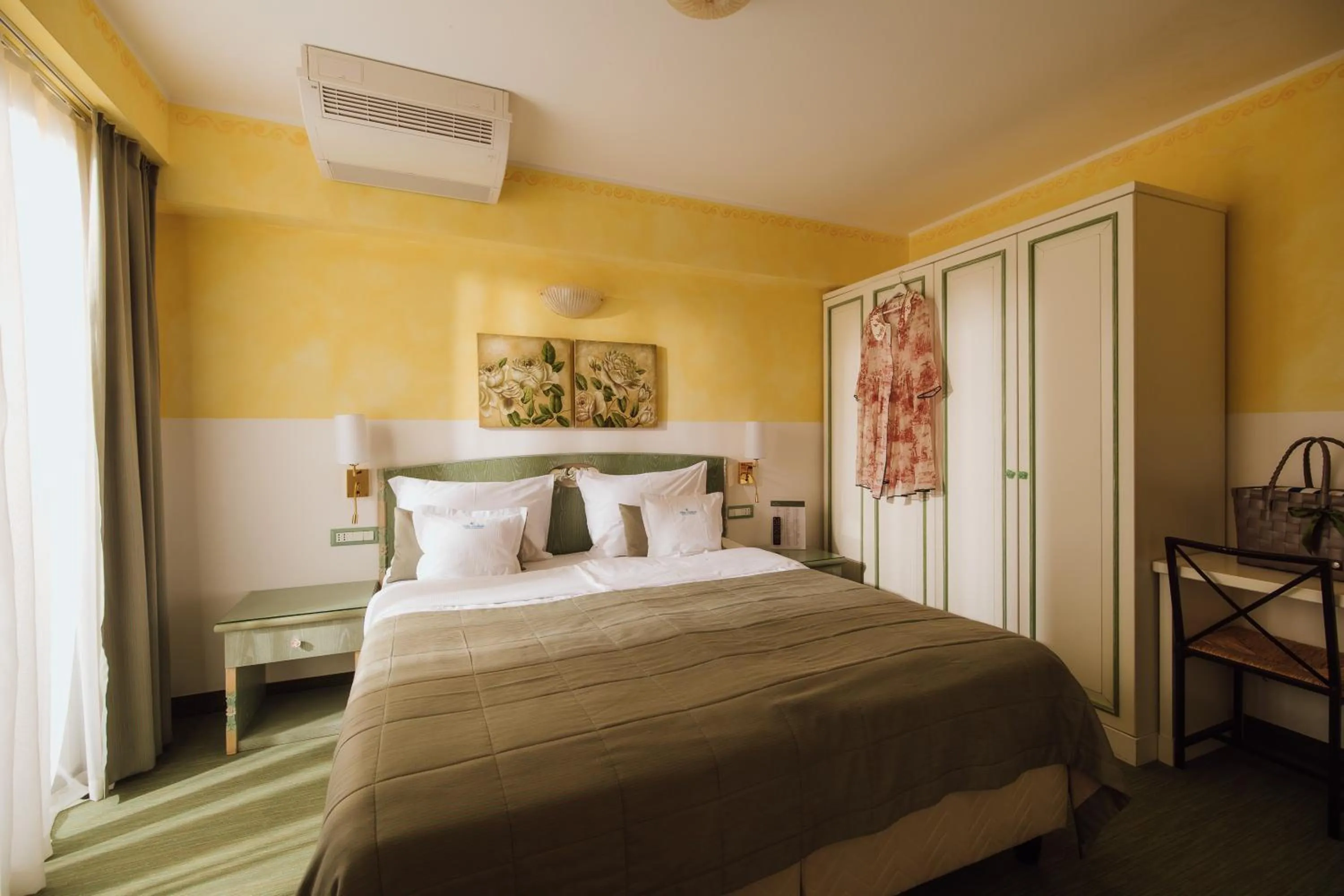 Property building, Bed in Villa Bellevue Portoroz-Portorose