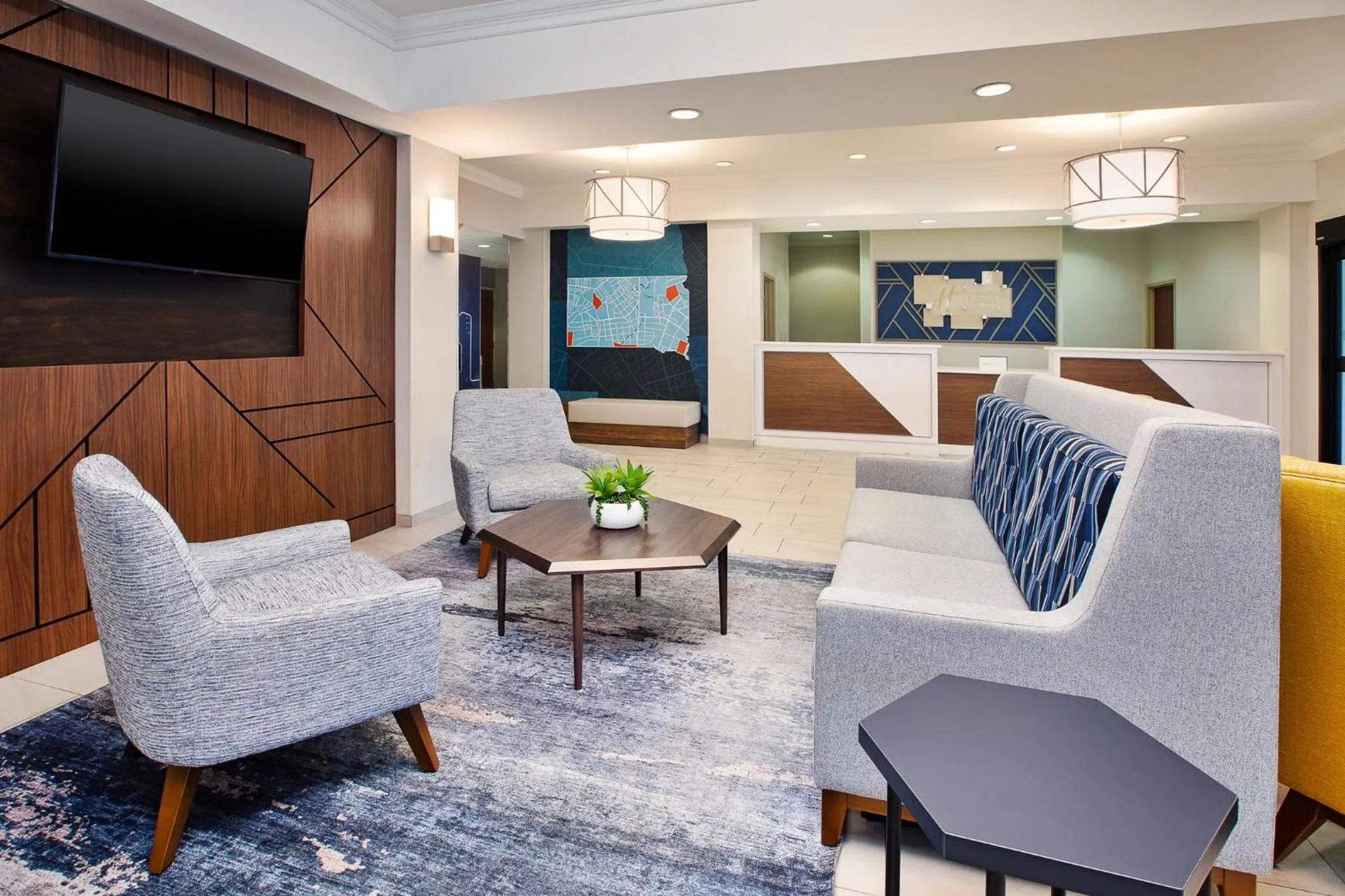 Property building in Holiday Inn Express & Suites Sioux Falls Southwest by IHG