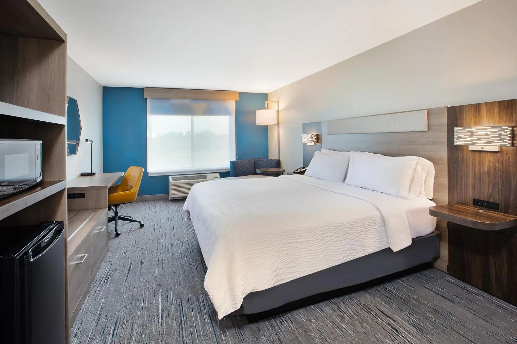 Photo of the whole room, Bed in Holiday Inn Express & Suites Sioux Falls Southwest by IHG