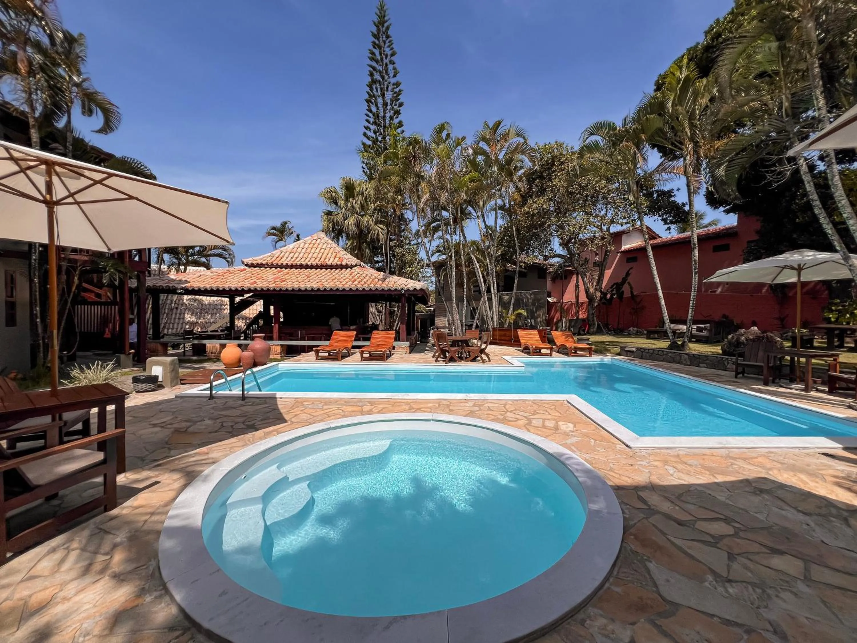 Swimming pool in Pousada Arraial Candeia