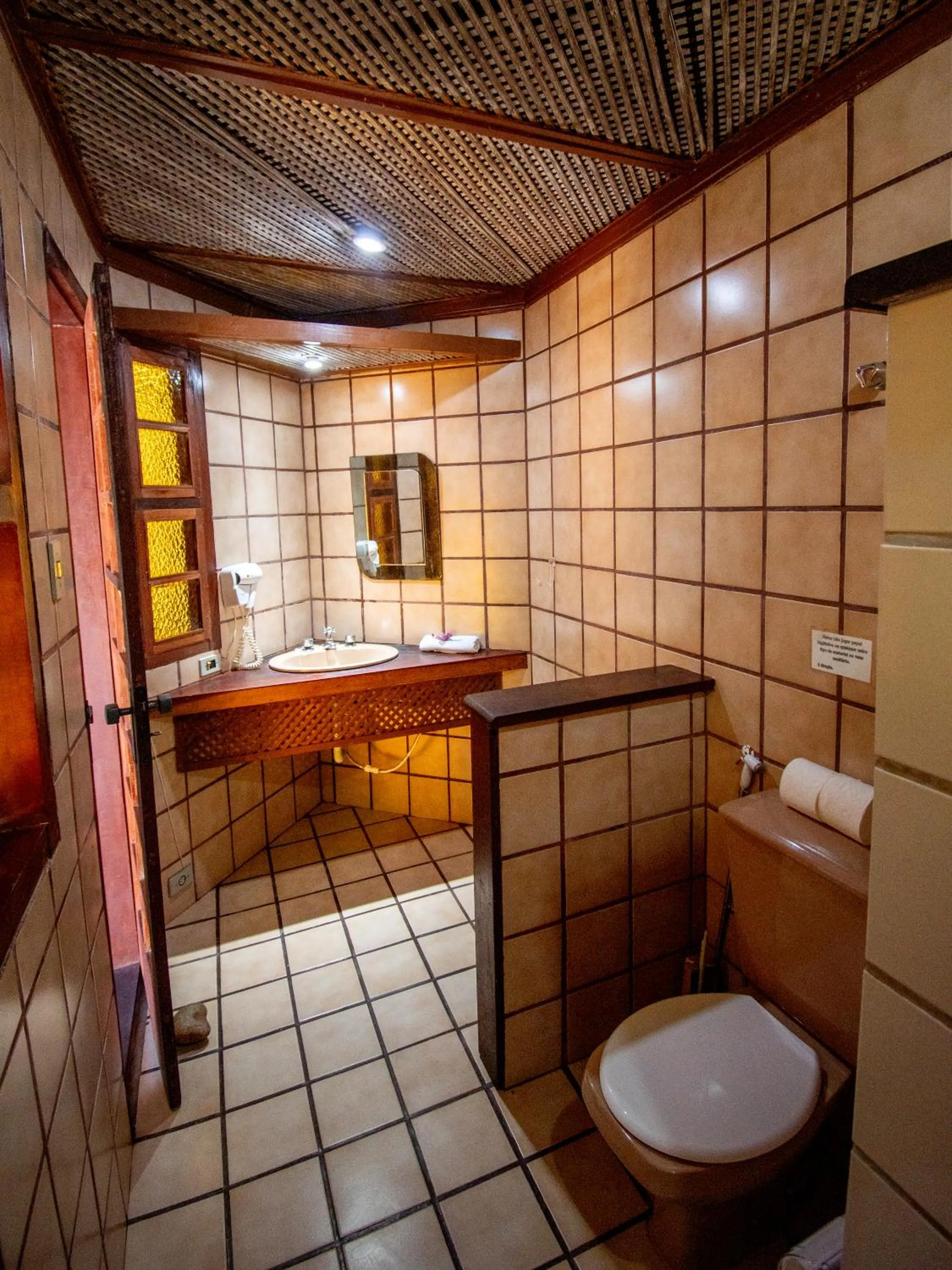 Toilet in Pousada Arraial Candeia