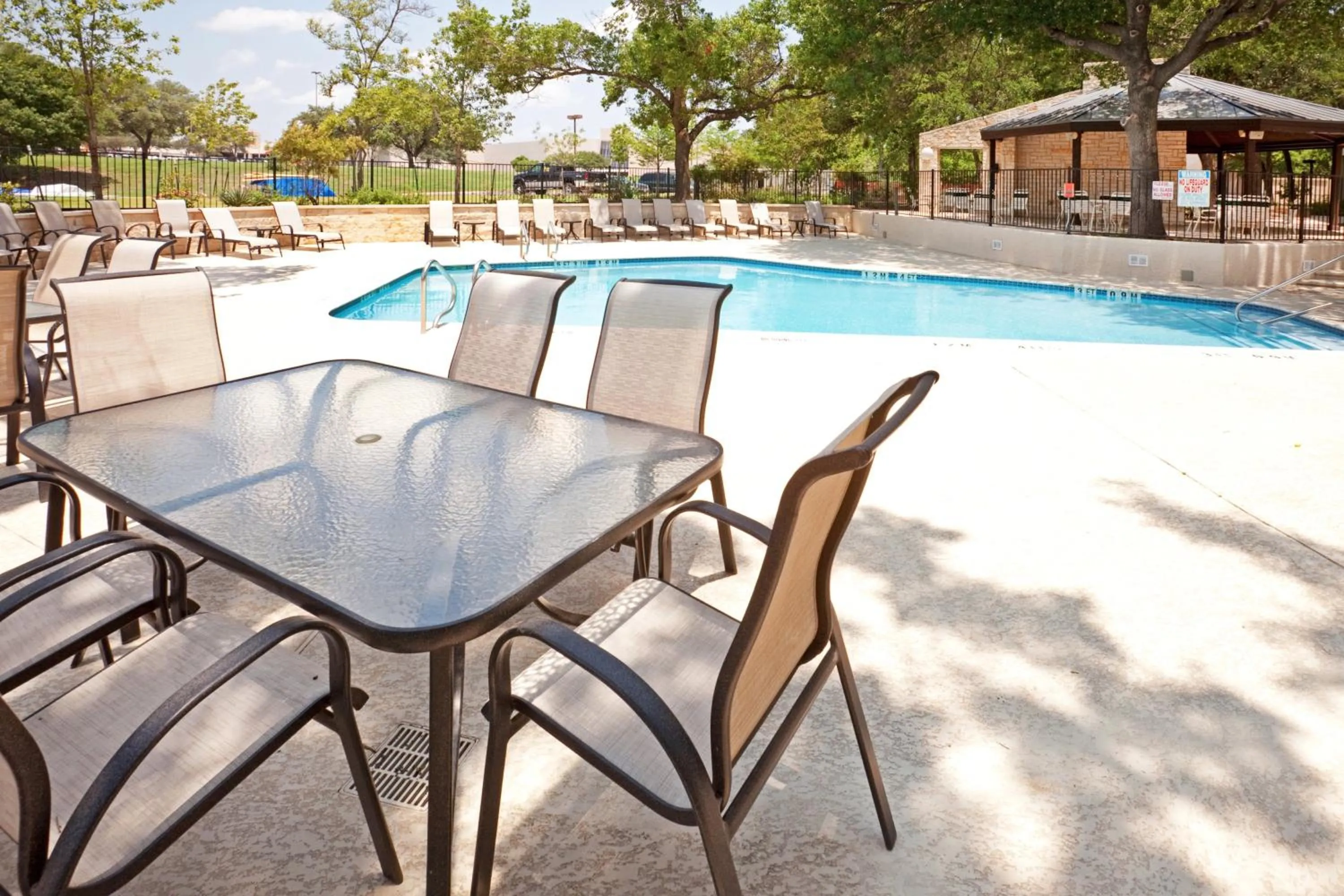Swimming pool in Holiday Inn Austin Midtown by IHG