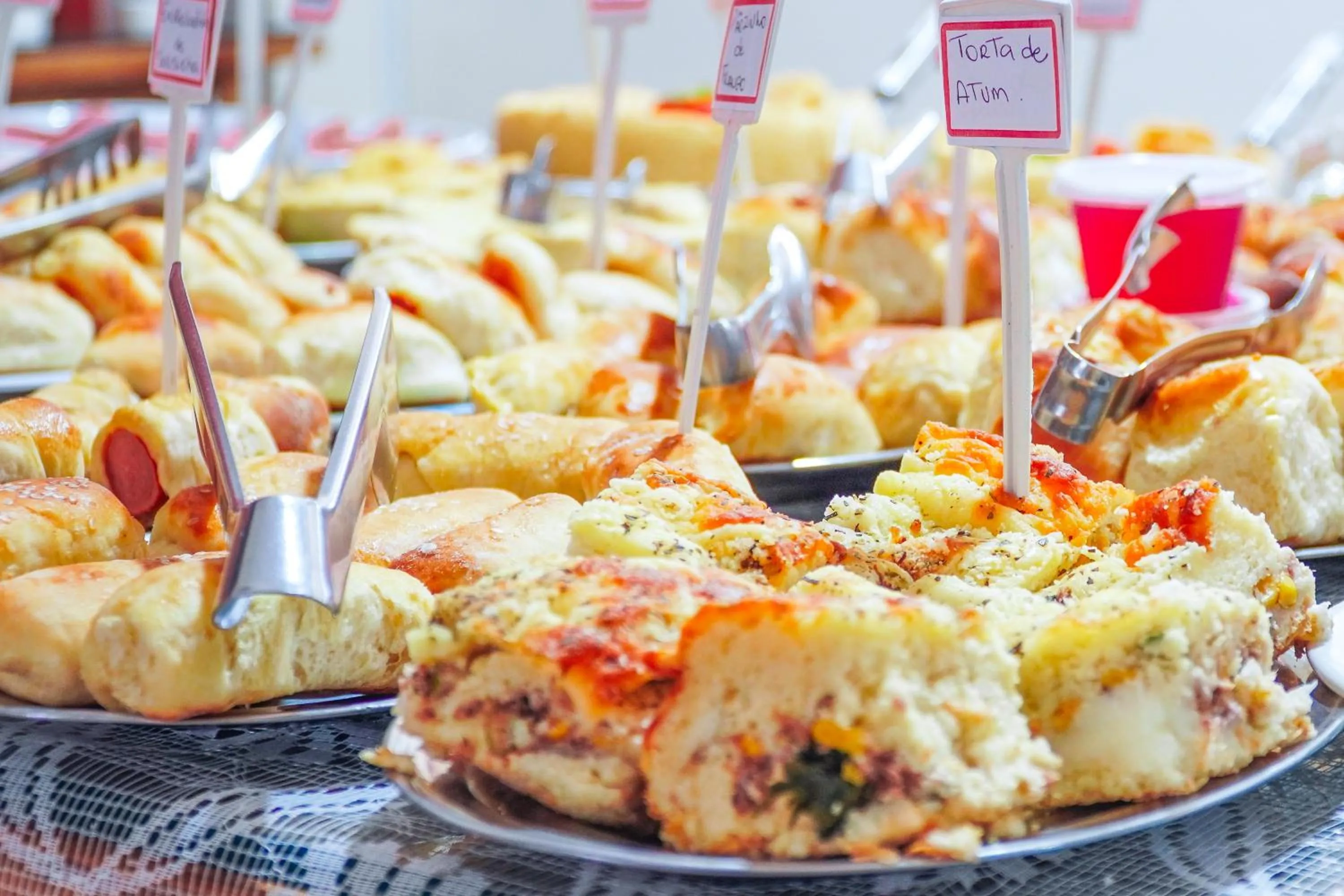 Breakfast in VELINN Hotel Ninho do Falcão