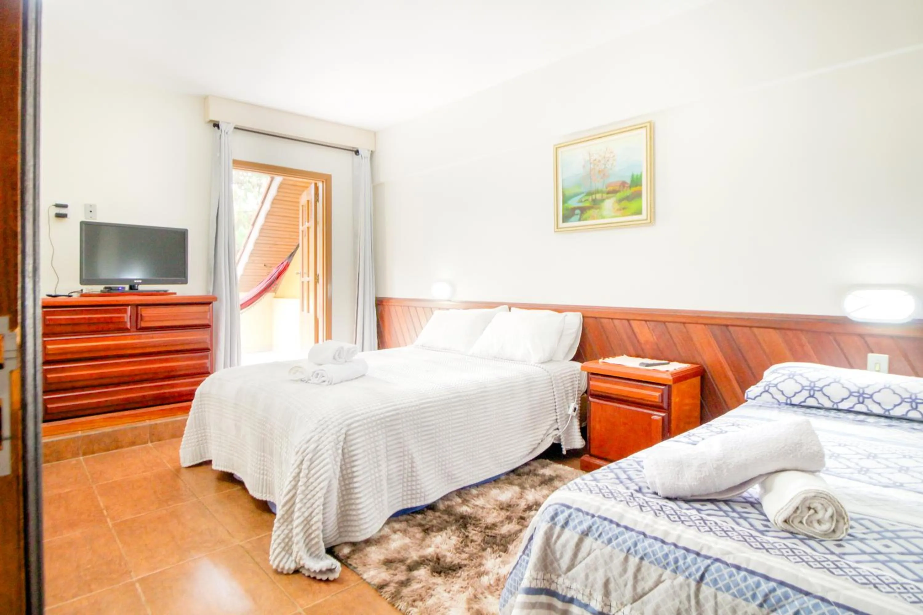 TV and multimedia, Bed in VELINN Hotel Ninho do Falcão