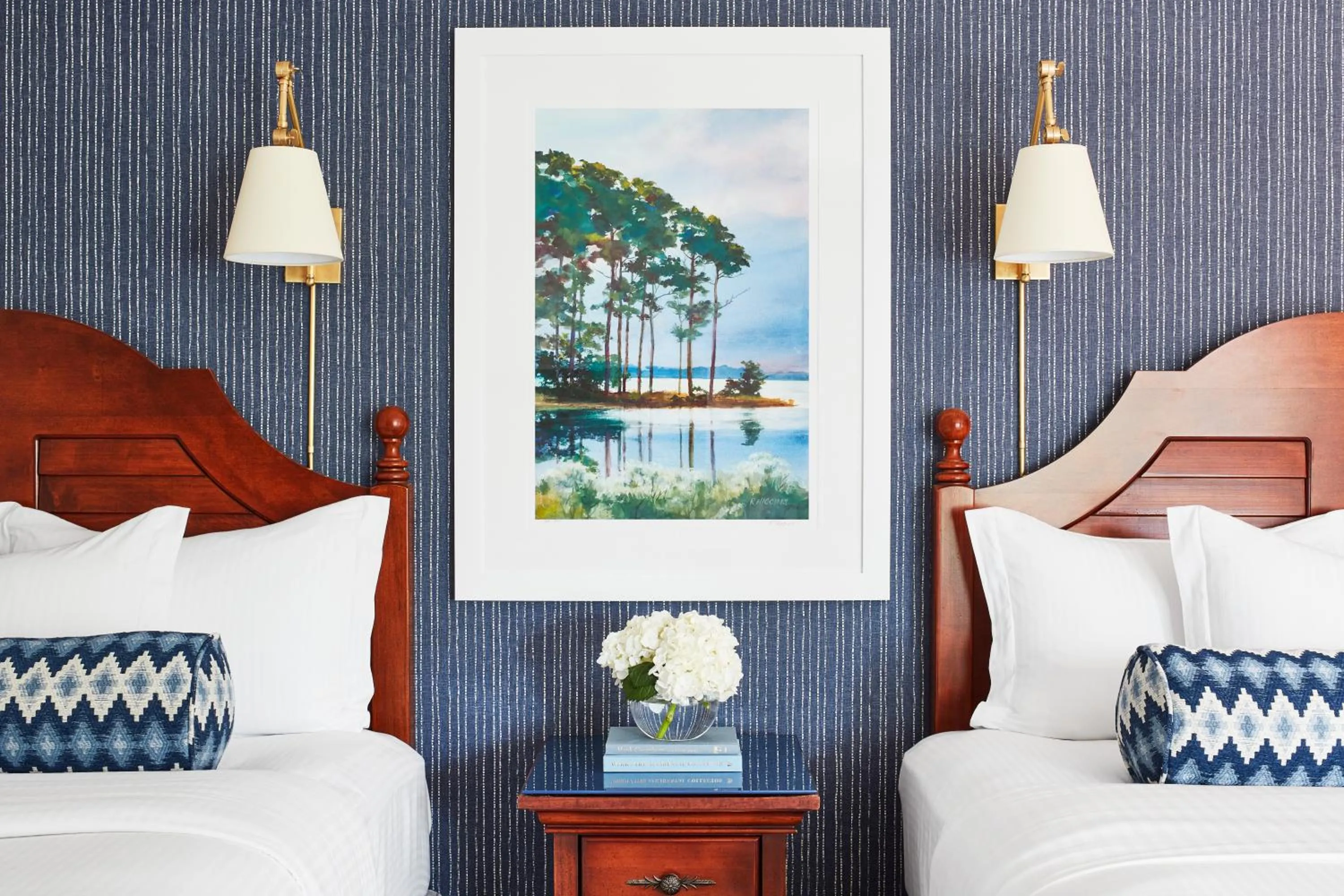 Bed in The Tides Inn