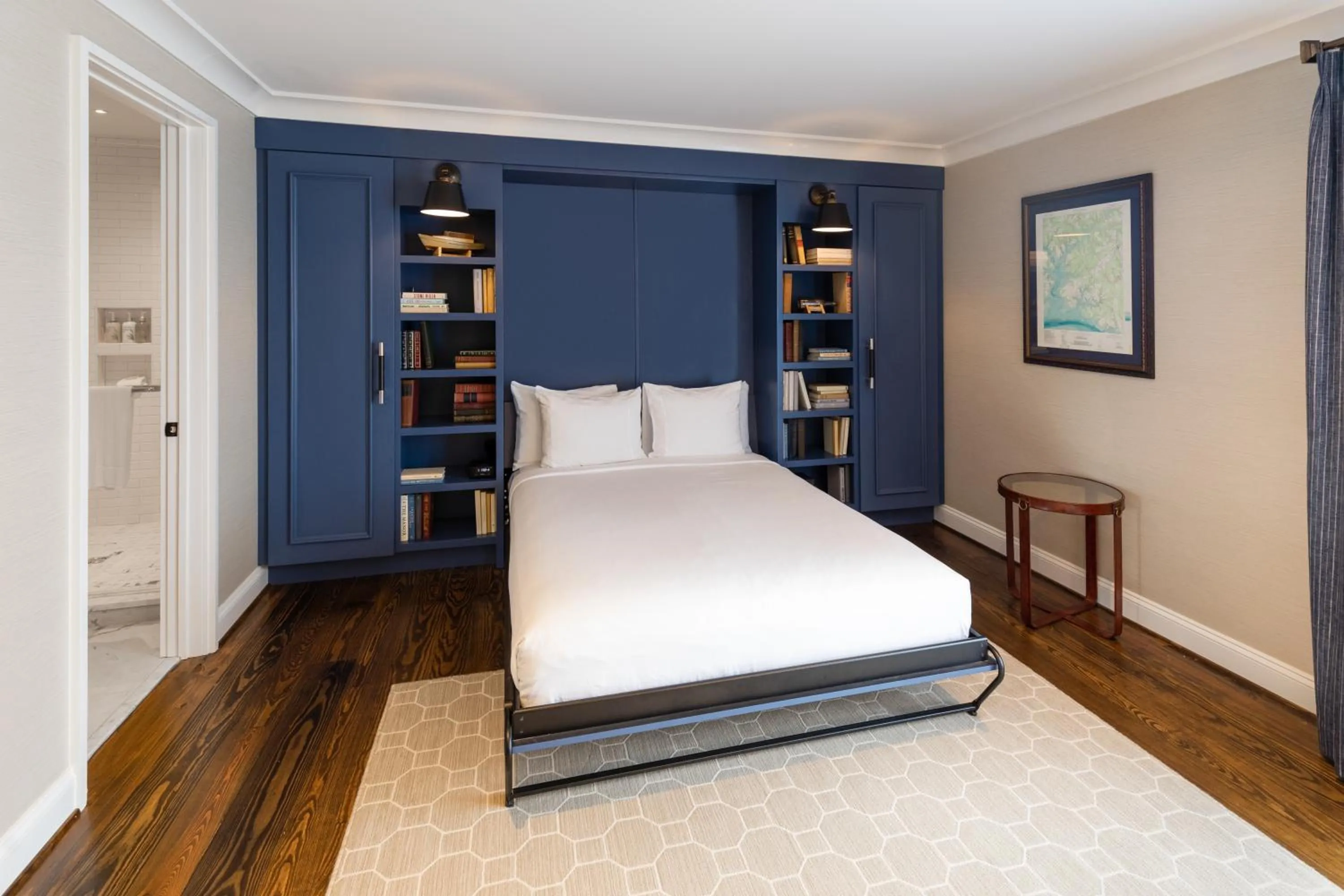 Bed in The Tides Inn