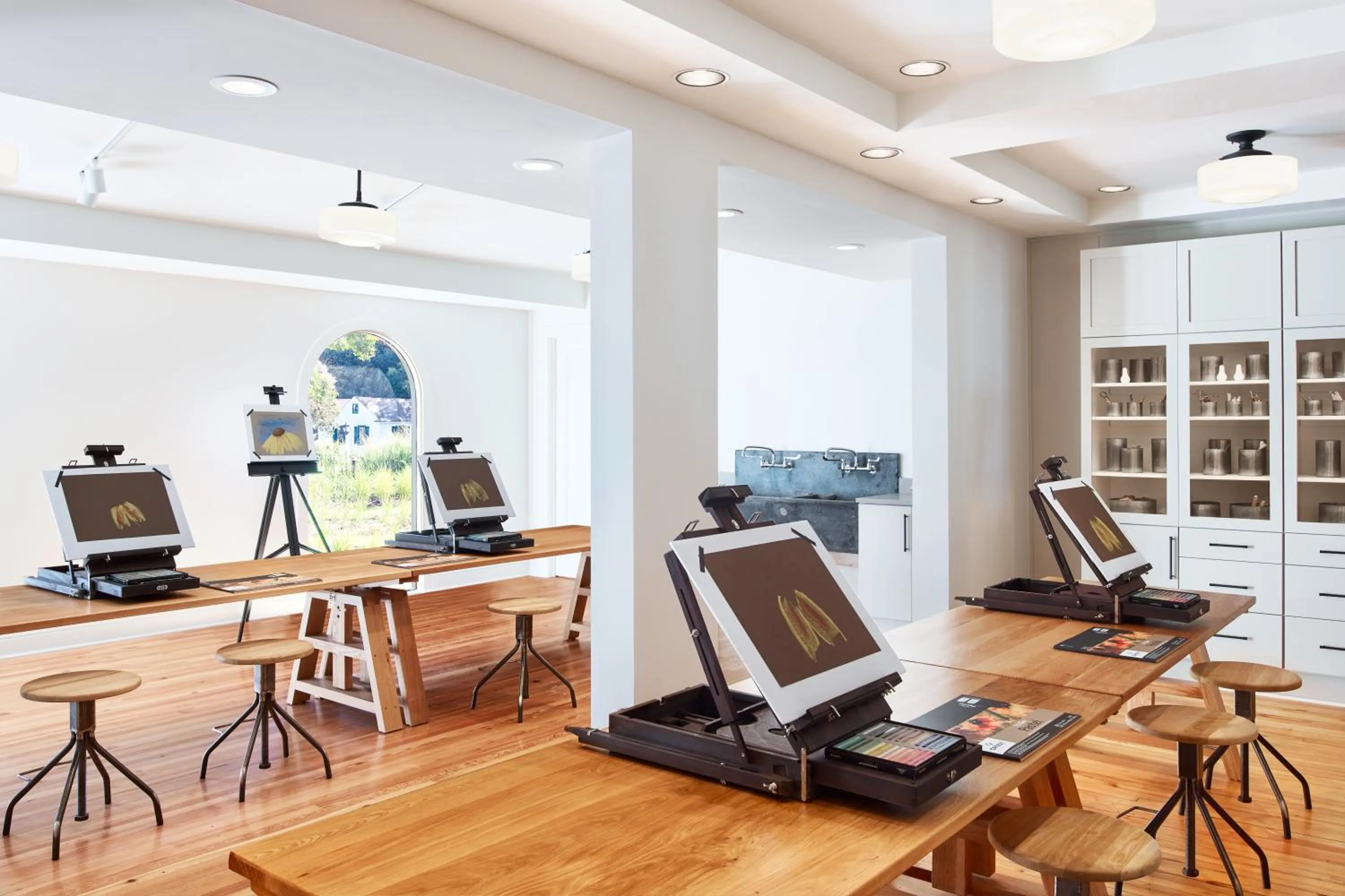 Area and facilities in The Tides Inn