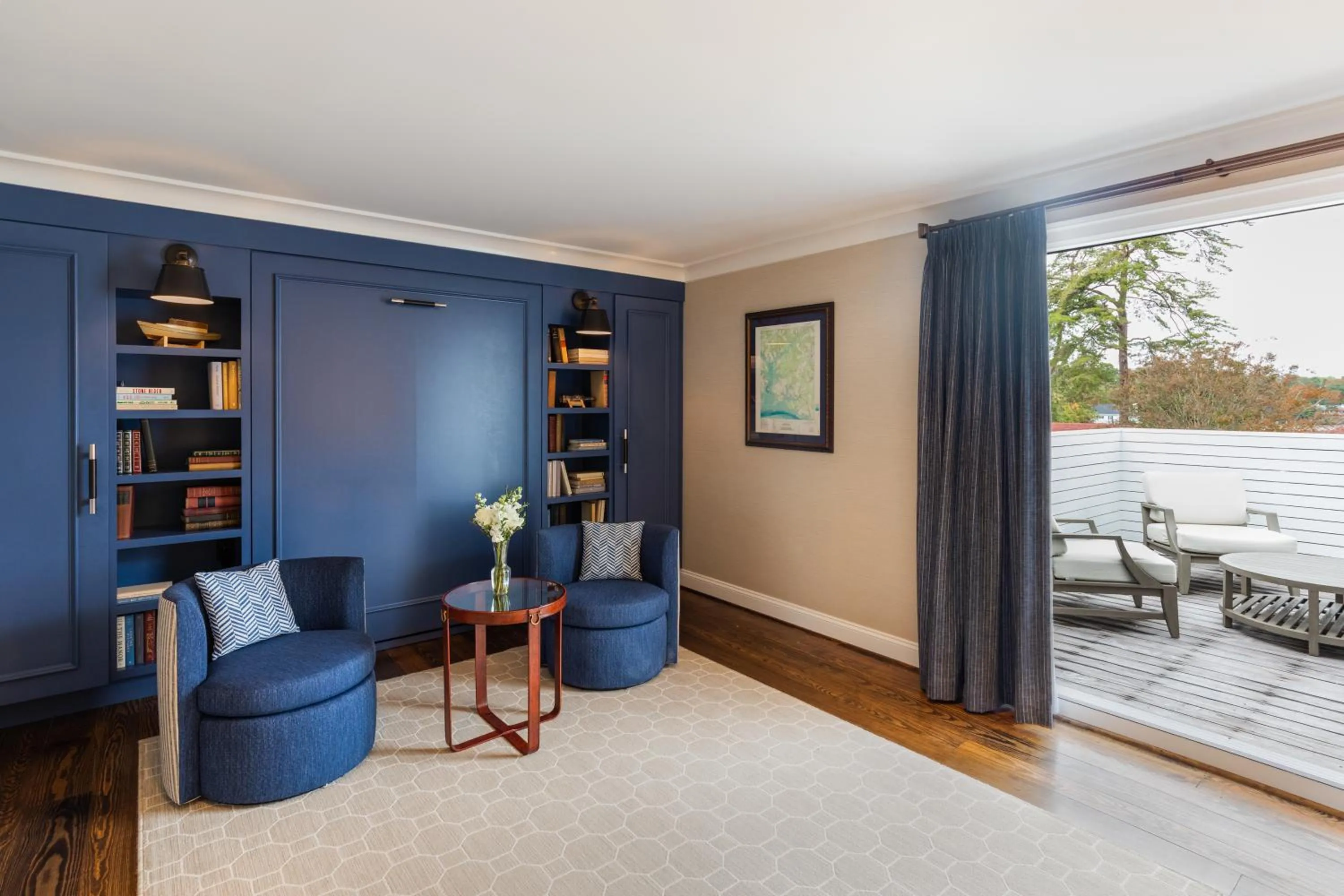 Living room in The Tides Inn