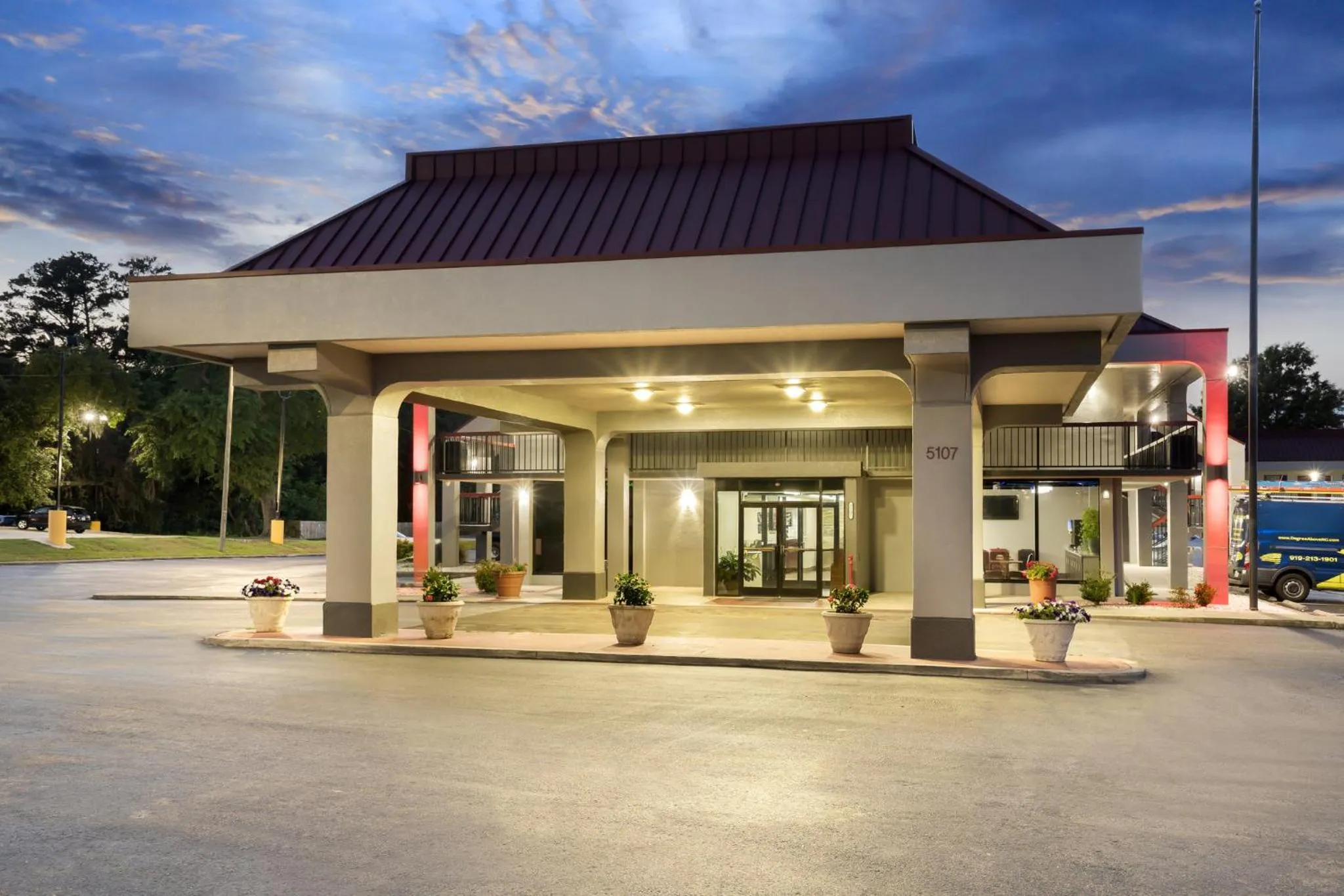 Property building in Red Roof Inn Wilmington NC