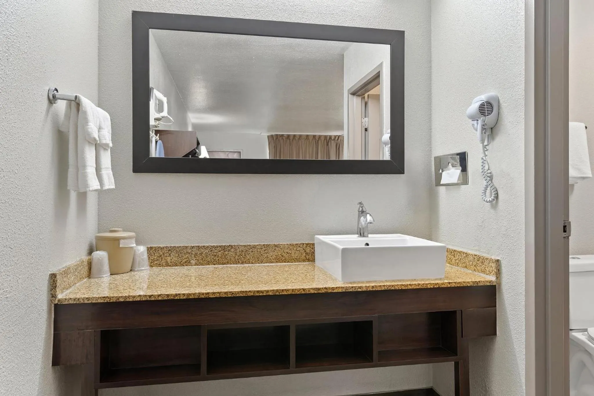 Bathroom in Red Roof Inn Wilmington NC