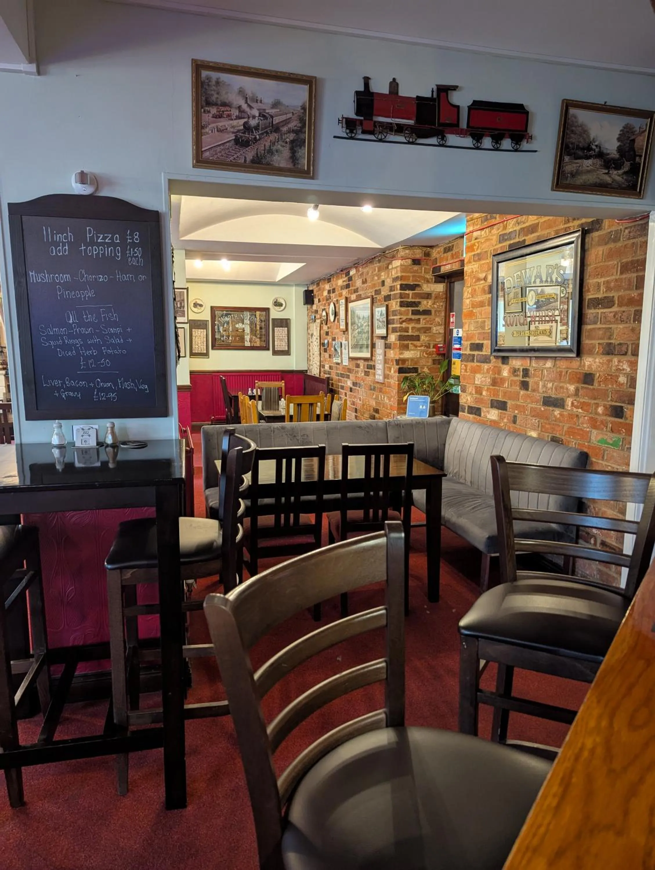 Restaurant/places to eat in Railway Inn