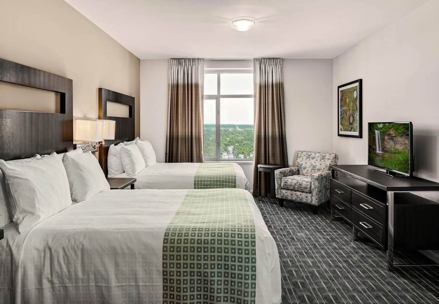 Photo of the whole room, Bed in Broadway Plaza, Trademark Collection by Wyndham