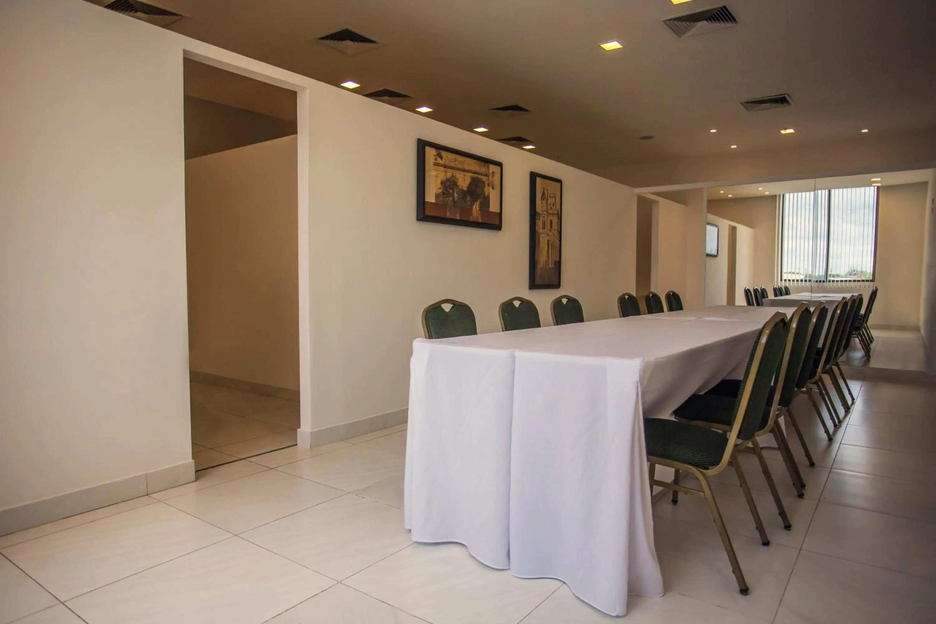 Meeting/conference room in Gran Bourbon Hotel Asuncion