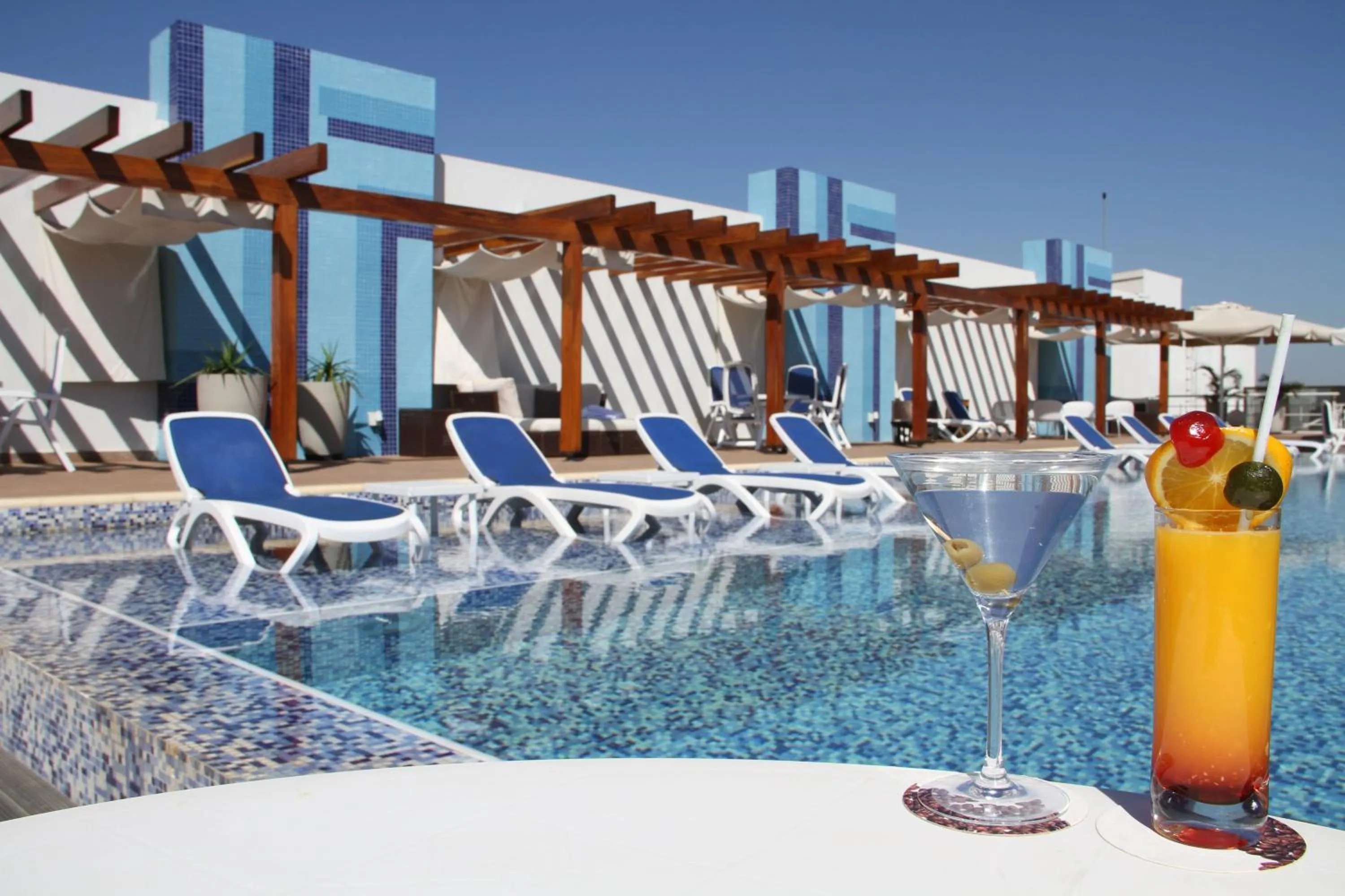 Swimming pool in Gran Bourbon Hotel Asuncion