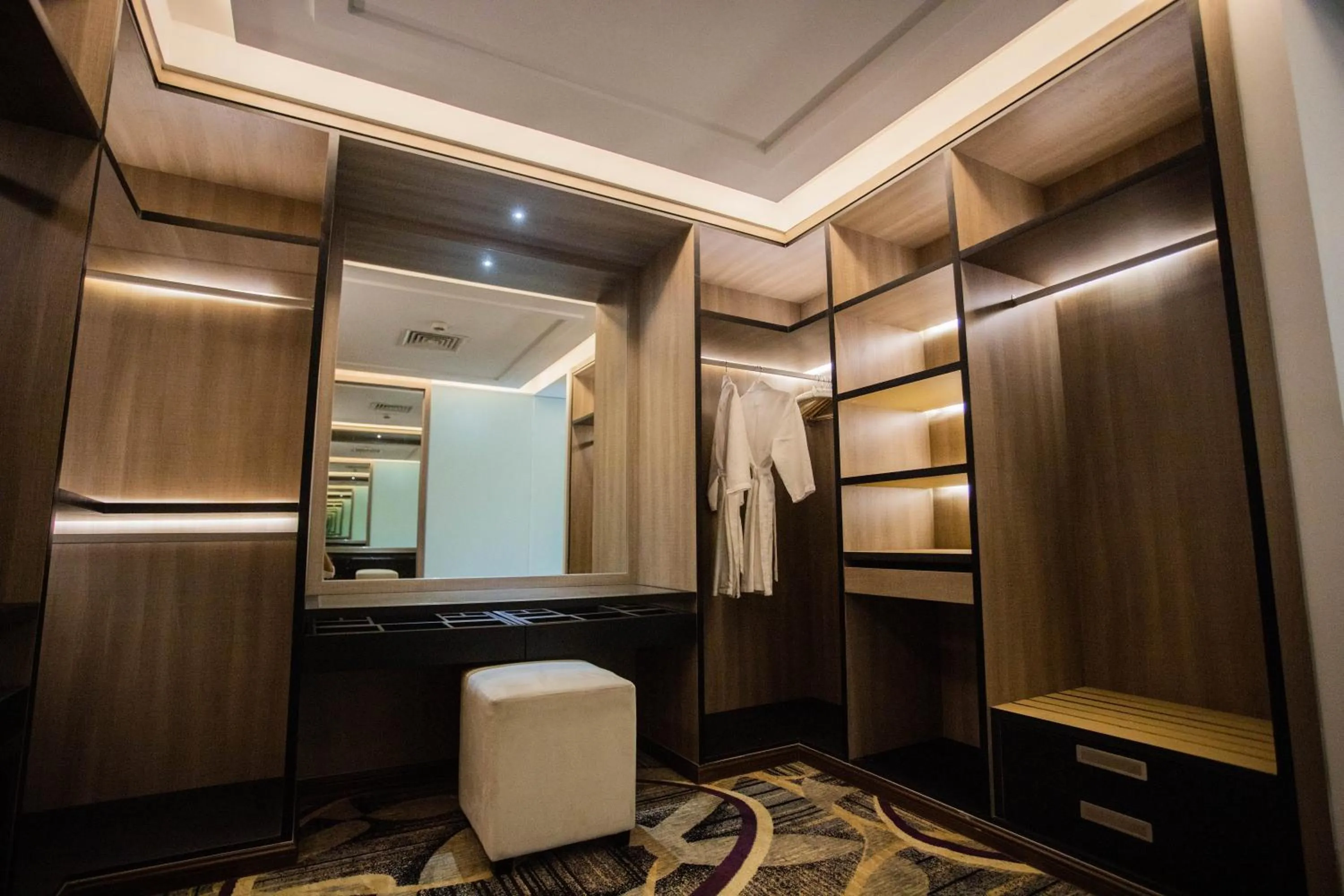 Area and facilities in The Mira Central Park Hotel