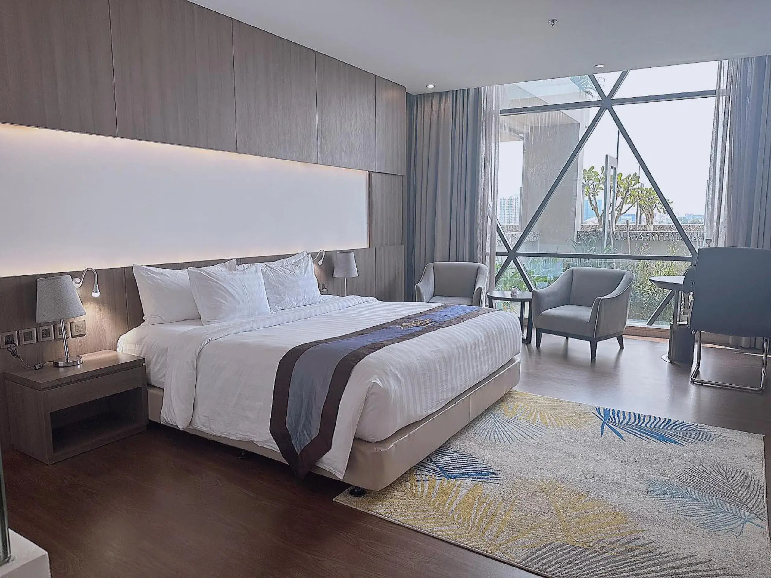 Classic King Room without View in The Mira Central Park Hotel Classic King Room without View in The Mira Central Park Hotel