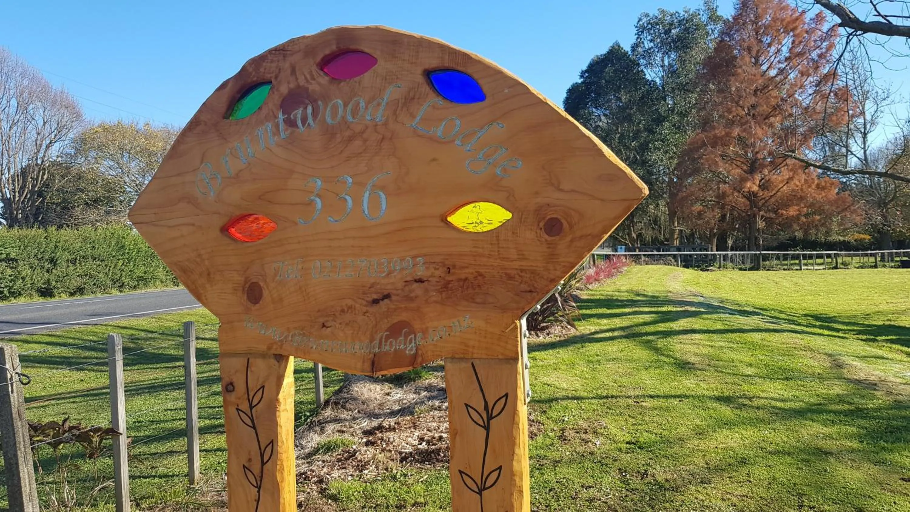 Logo/Certificate/Sign in Bruntwoodlodge