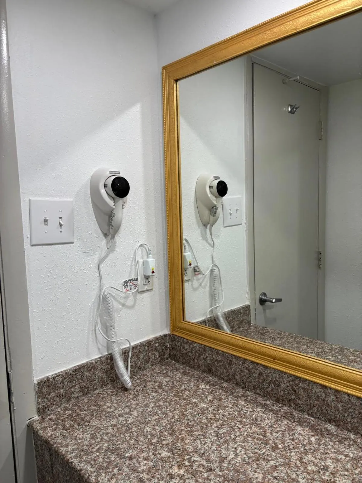 Days Hotel by Wyndham Williamsburg I-64