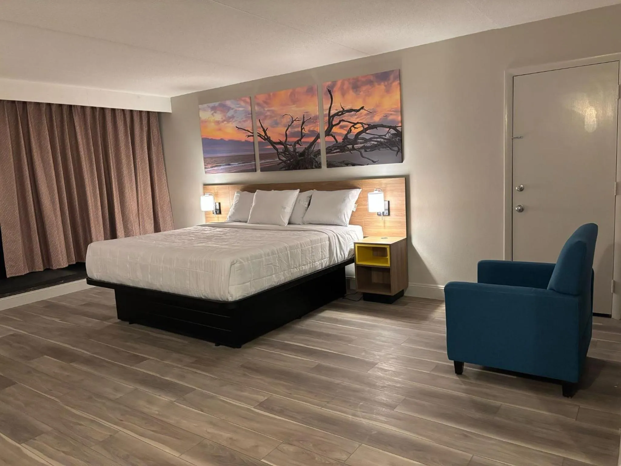 Bed in Days Hotel by Wyndham Williamsburg I-64