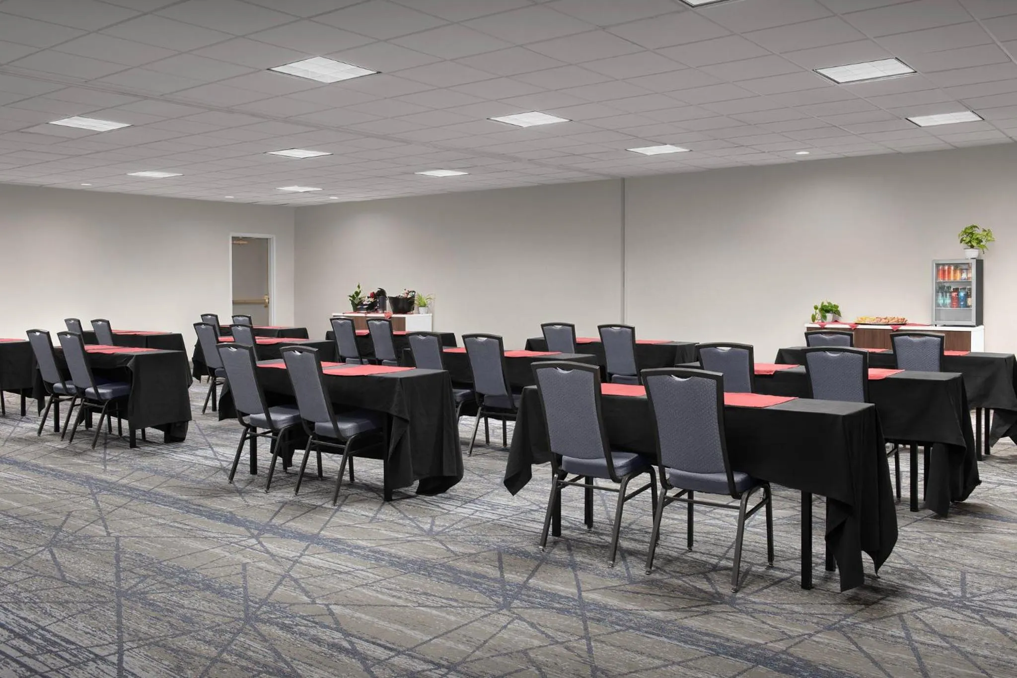 Meeting/conference room in Holiday Inn Express Spokane Airport by IHG