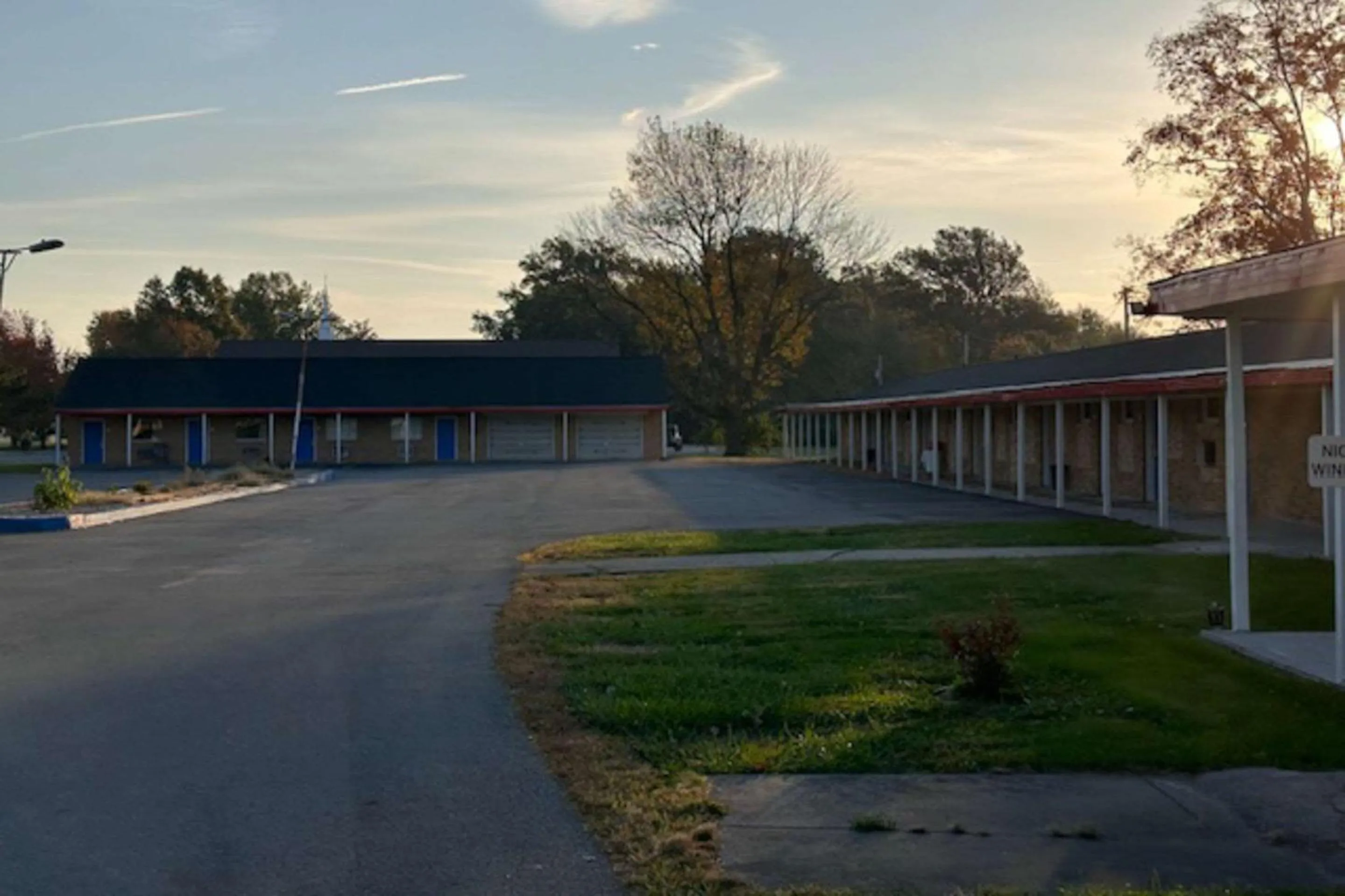Property building in Rodeway Inn Flora