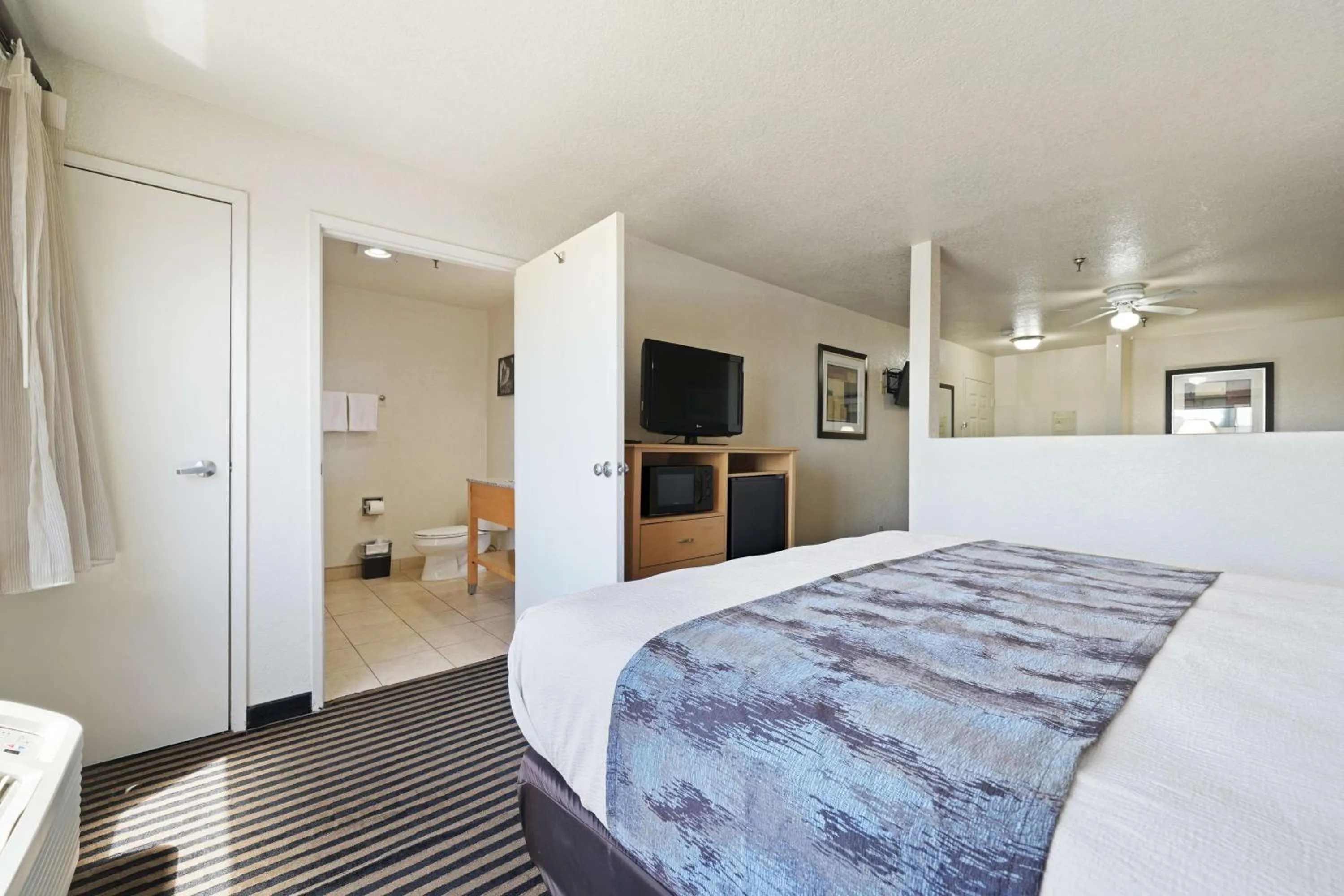 Bedroom, Bed in Best Western Plus Executive Inn & Suites