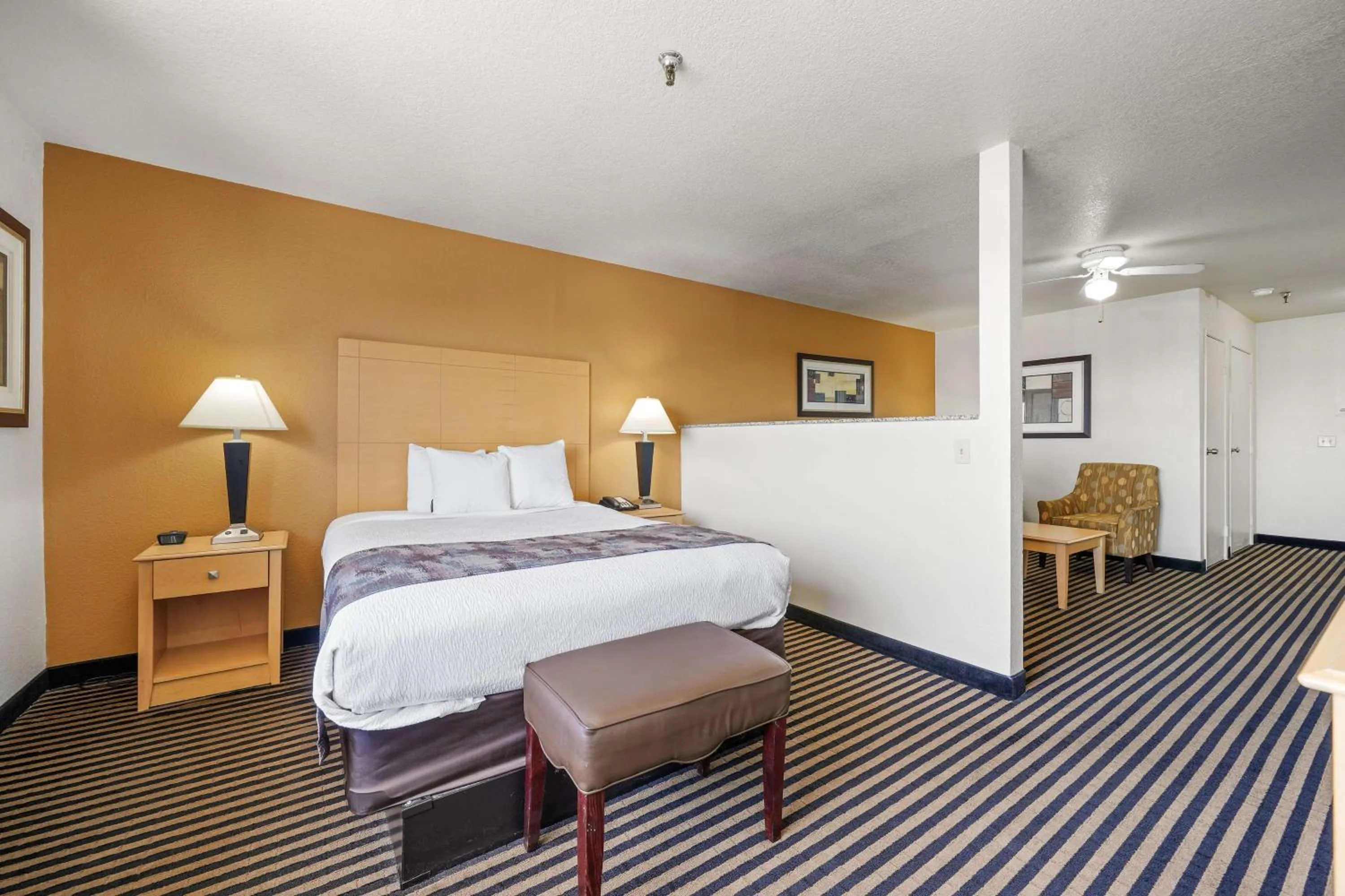 Bedroom, Bed in Best Western Plus Executive Inn & Suites
