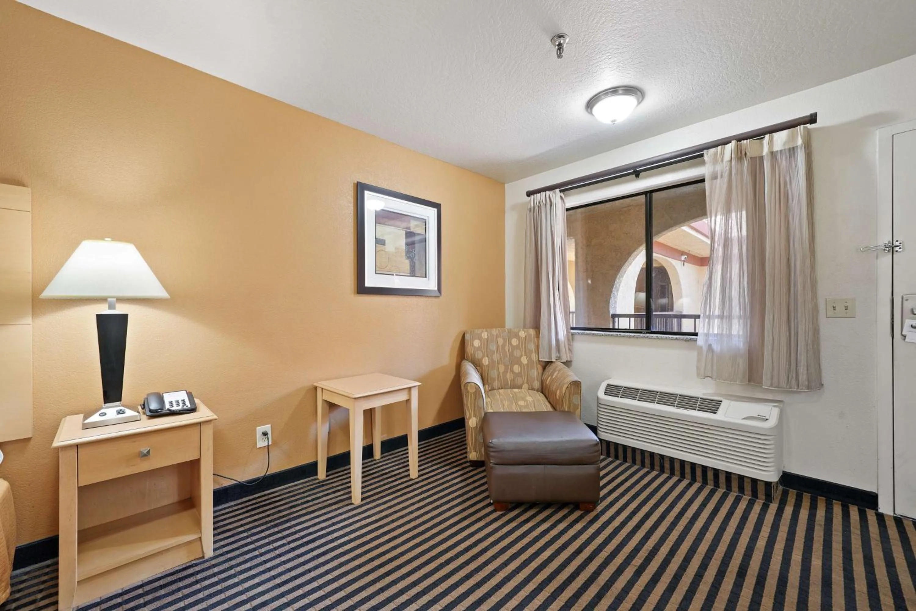 Bedroom, Bed in Best Western Plus Executive Inn & Suites