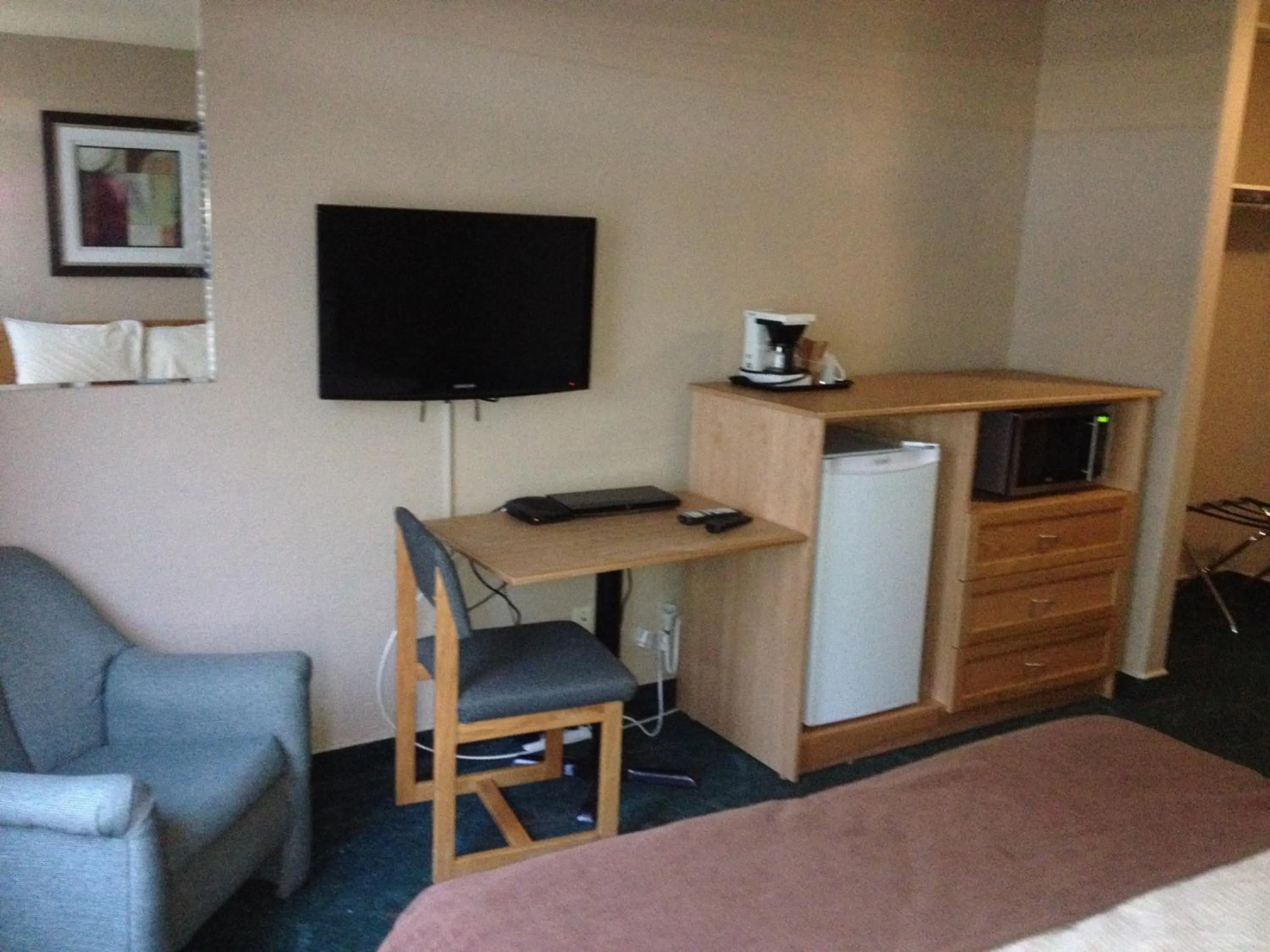 TV and multimedia in Keystone Motor Inn