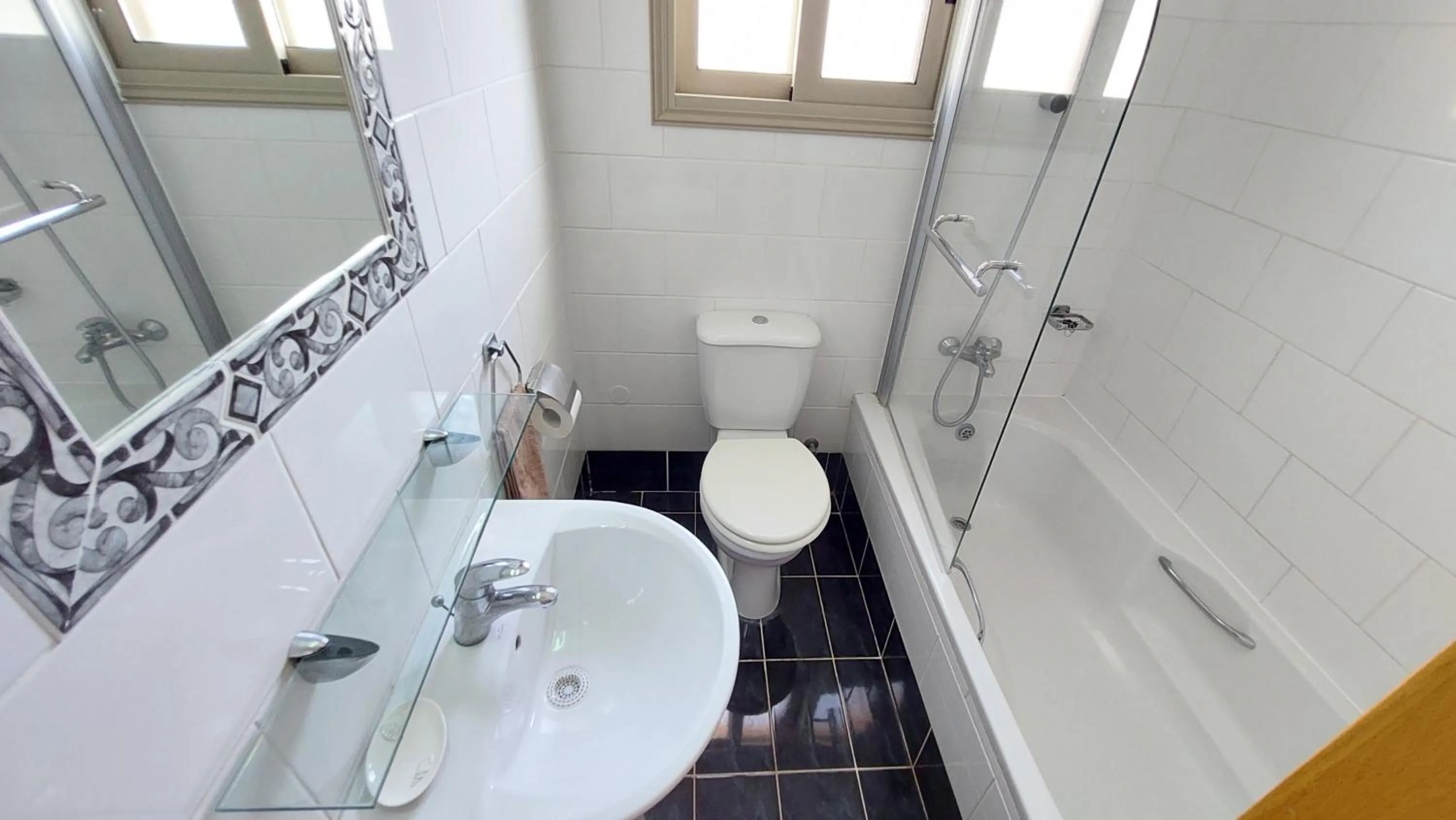 Bathroom in Villa Puccini: Luxury villa with private pool