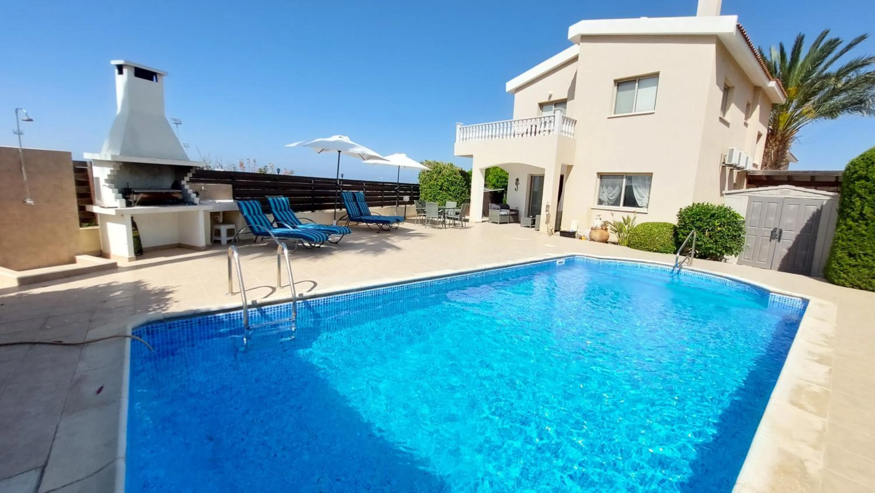 BBQ facilities in Villa Puccini: Luxury villa with private pool