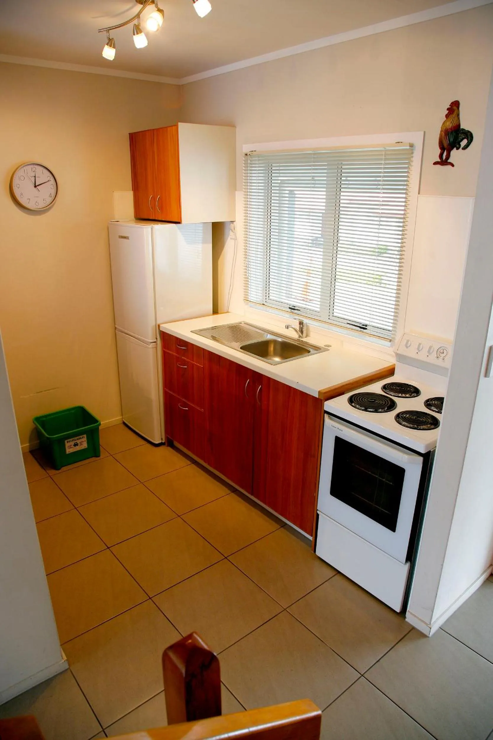 Kitchen or kitchenette in Touchwood Motor Lodge