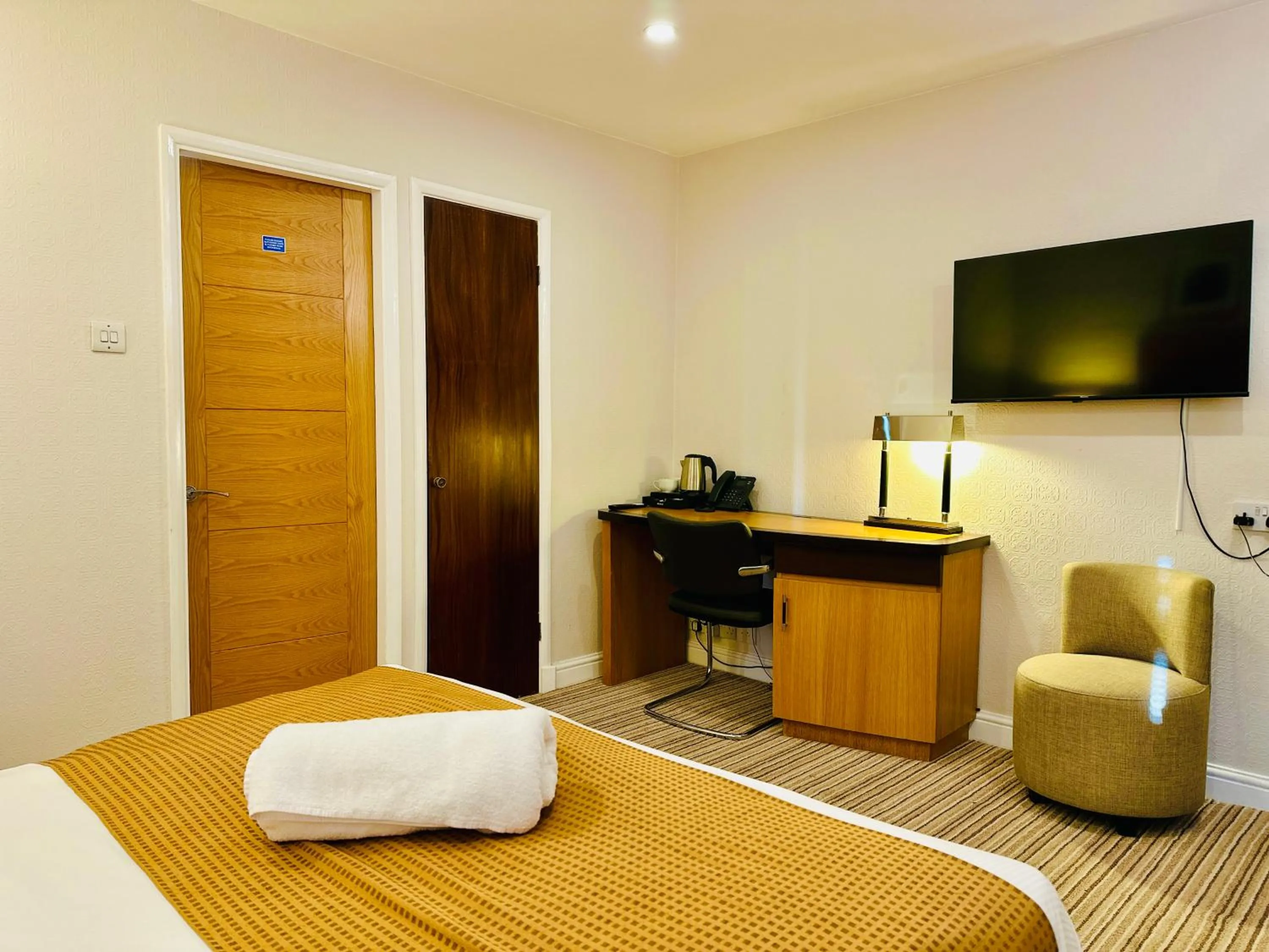 Bedroom, Bed in Crown Hotel - Stone, Near Stoke-On-Trent by OYO
