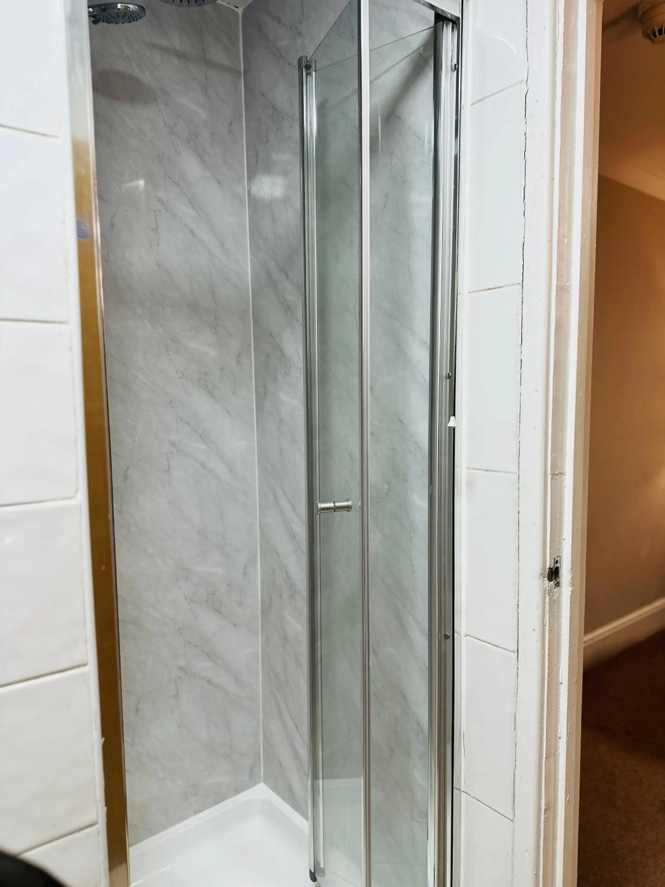 Bathroom in Crown Hotel - Stone, Near Stoke-On-Trent by OYO