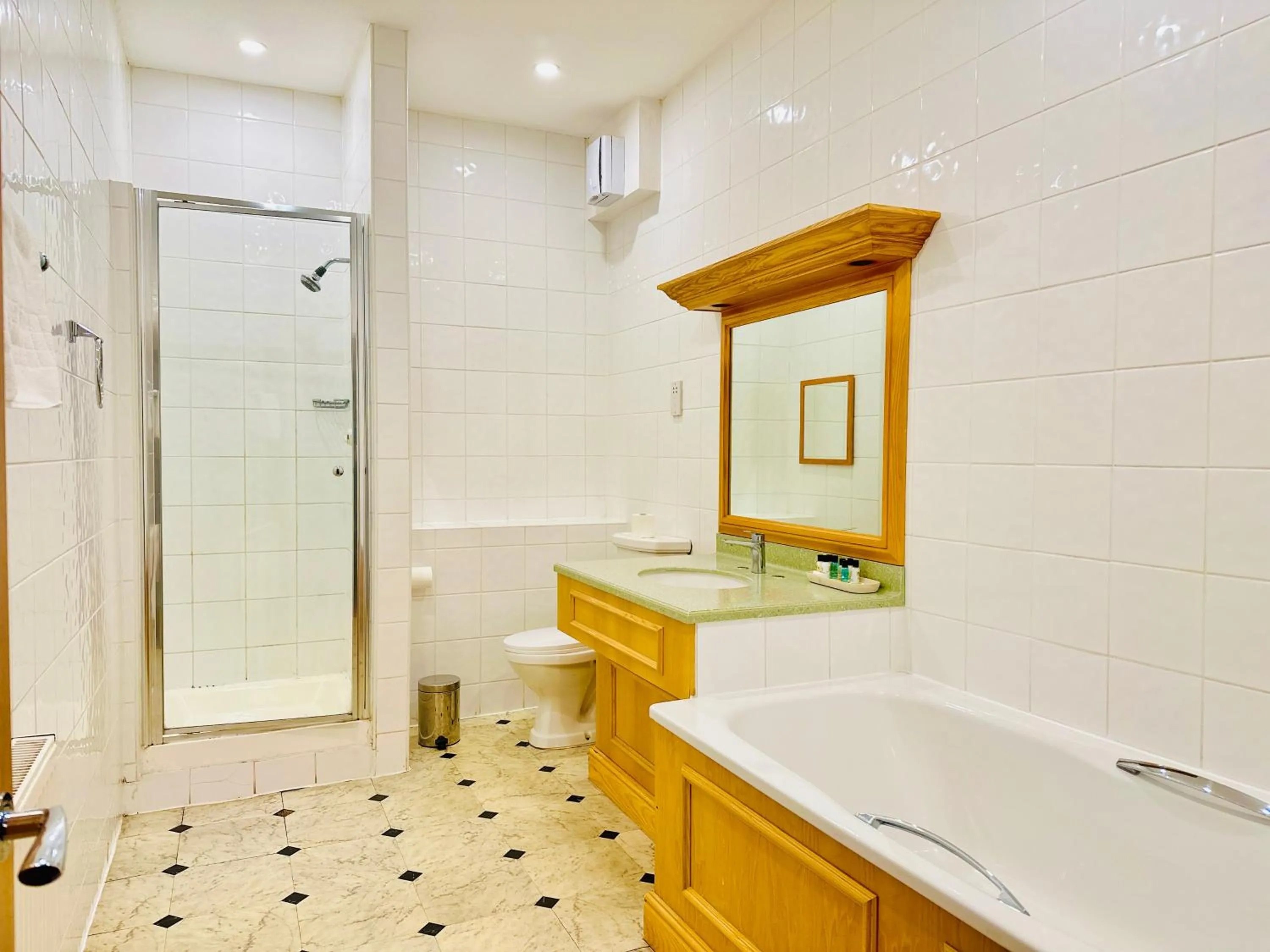 Bathroom in Crown Hotel - Stone, Near Stoke-On-Trent by OYO