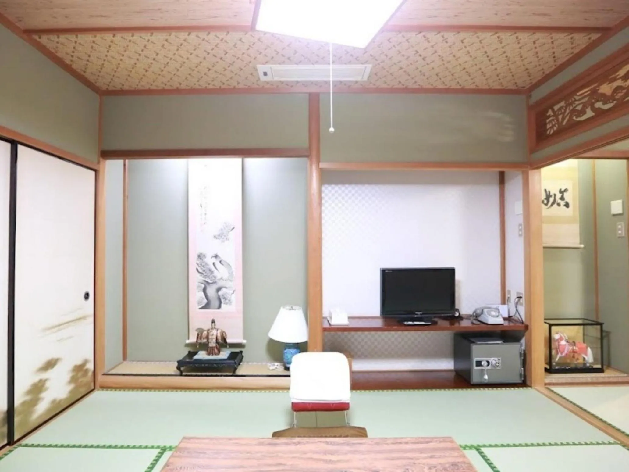 Photo of the whole room in Takao Kanko Hotel