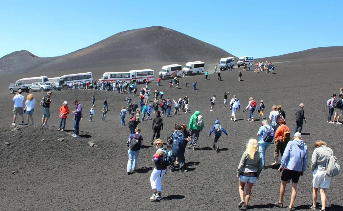 People in Etna Villa Alba Chiara