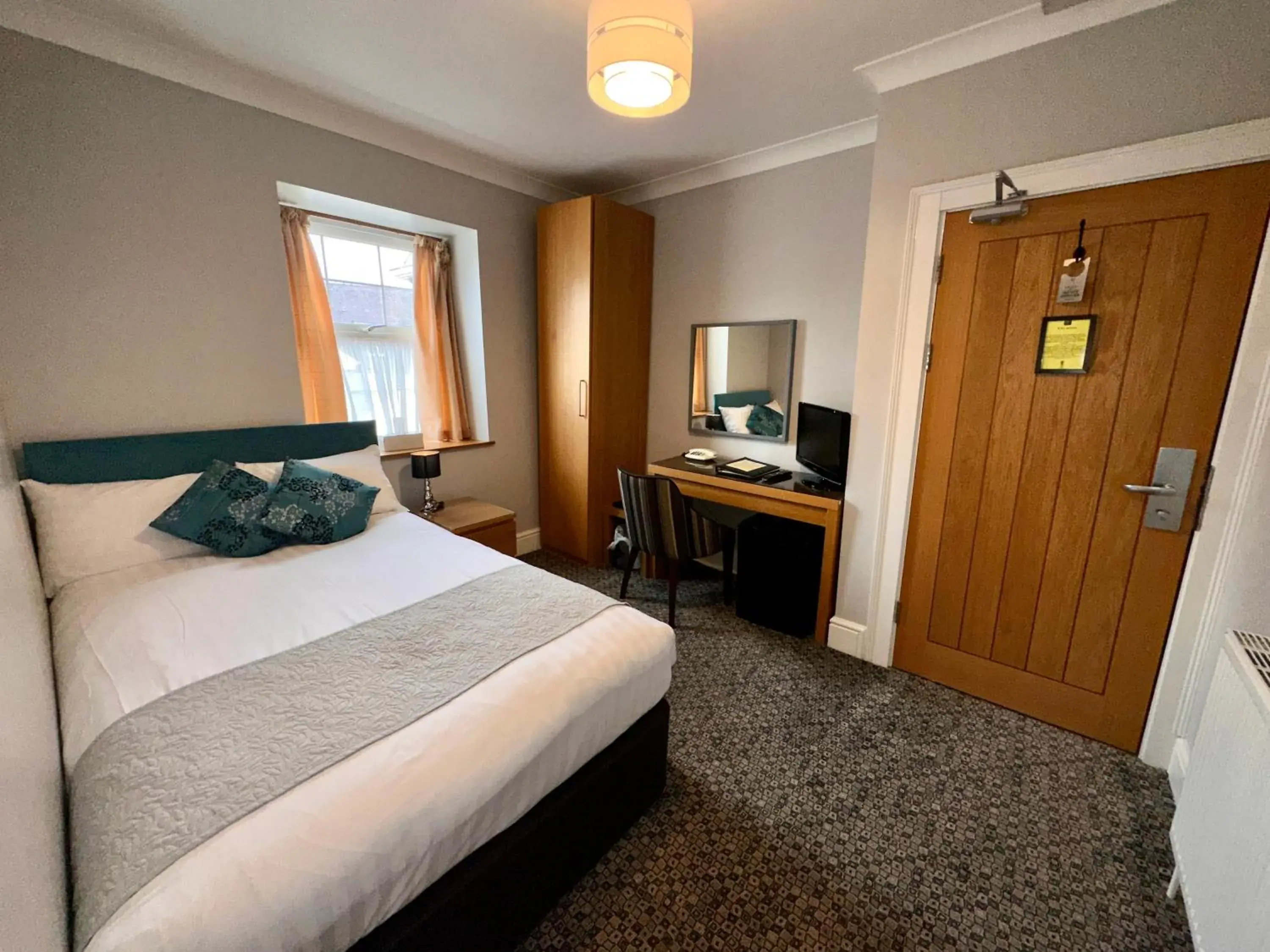 Small Double Room - single occupancy in Spilman Hotel Small Double Room - single occupancy in Spilman Hotel