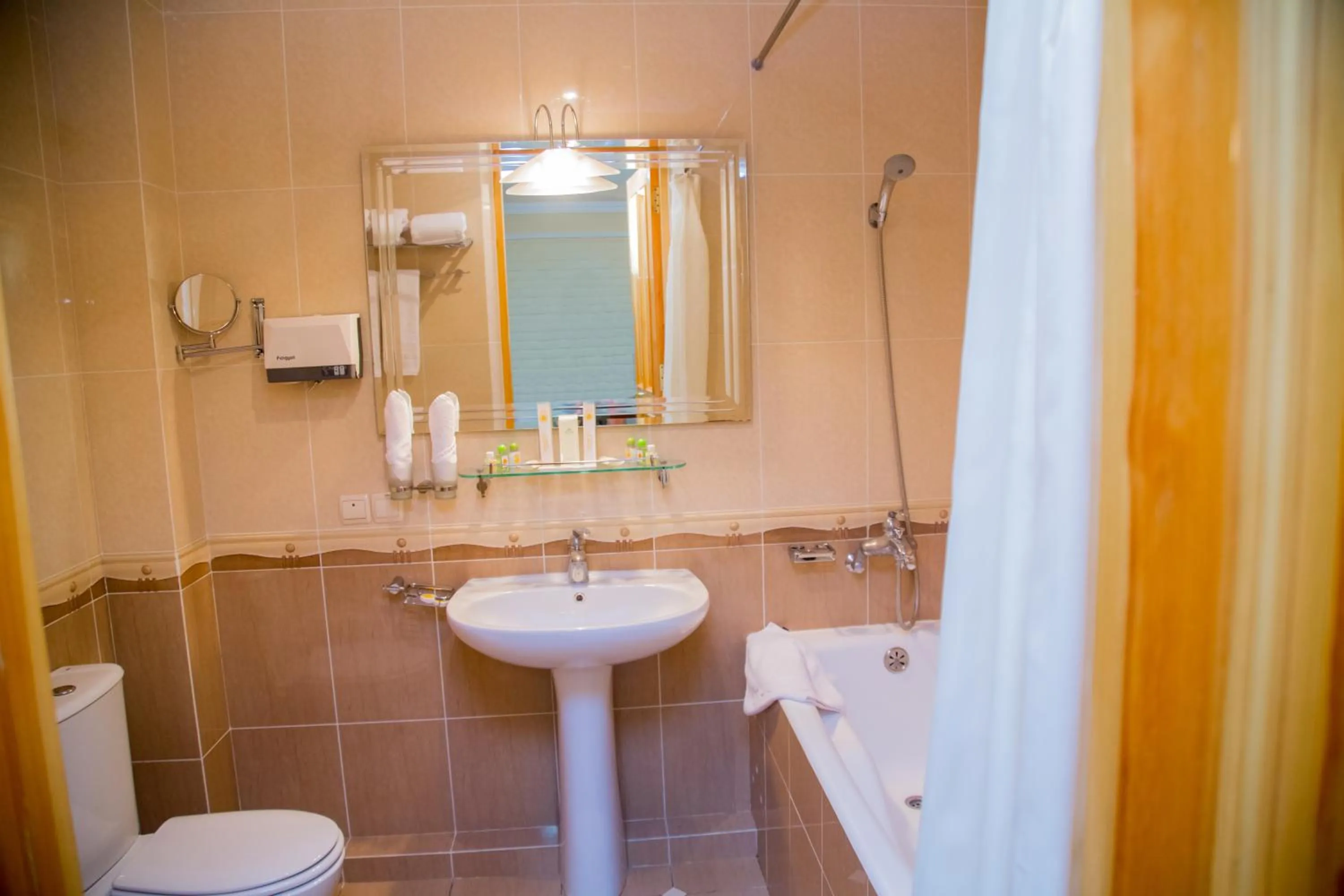 Toilet in Hotel Grand Samarkand Superior - B